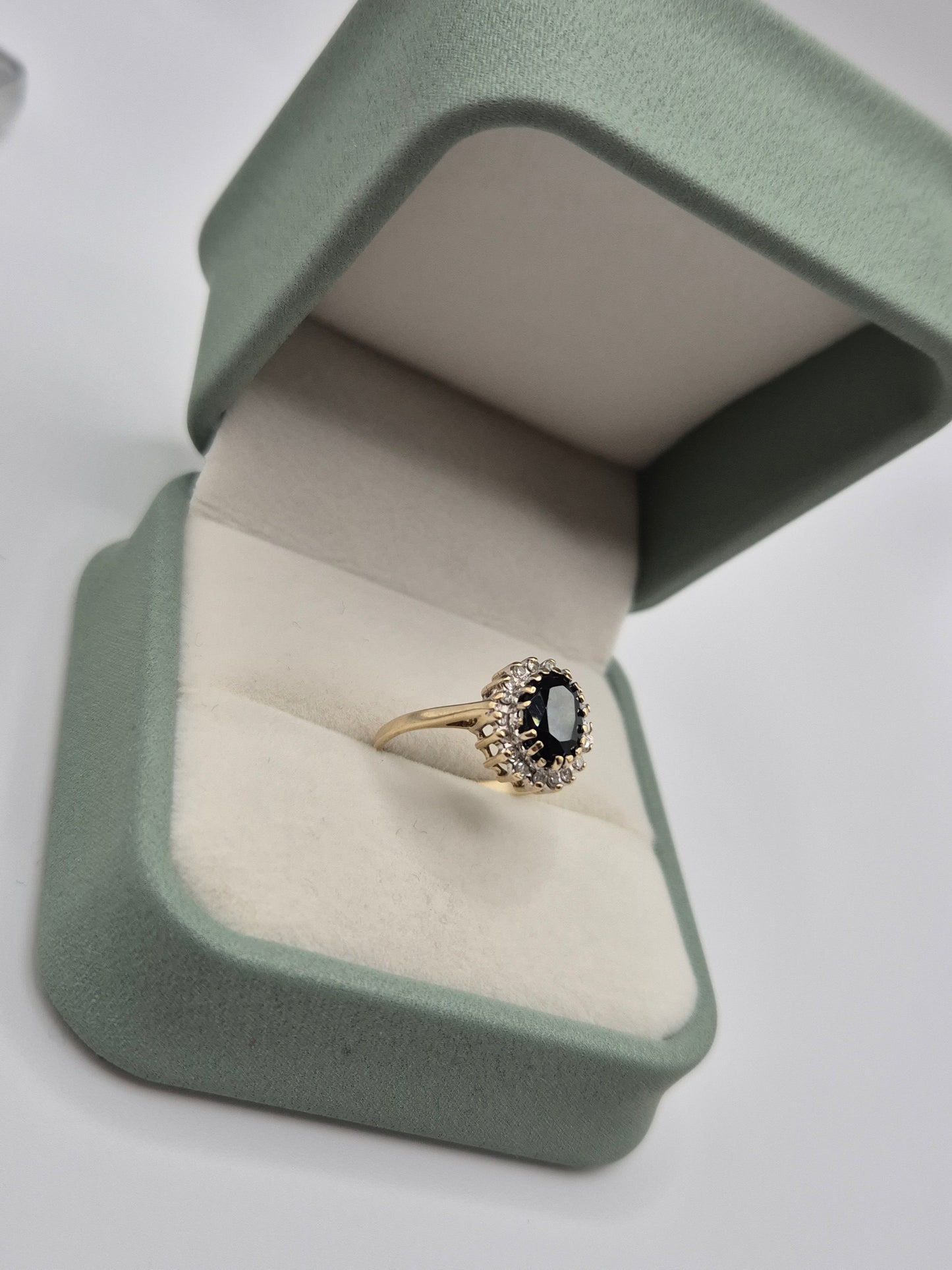 9ct gold sapphire and diamond ring