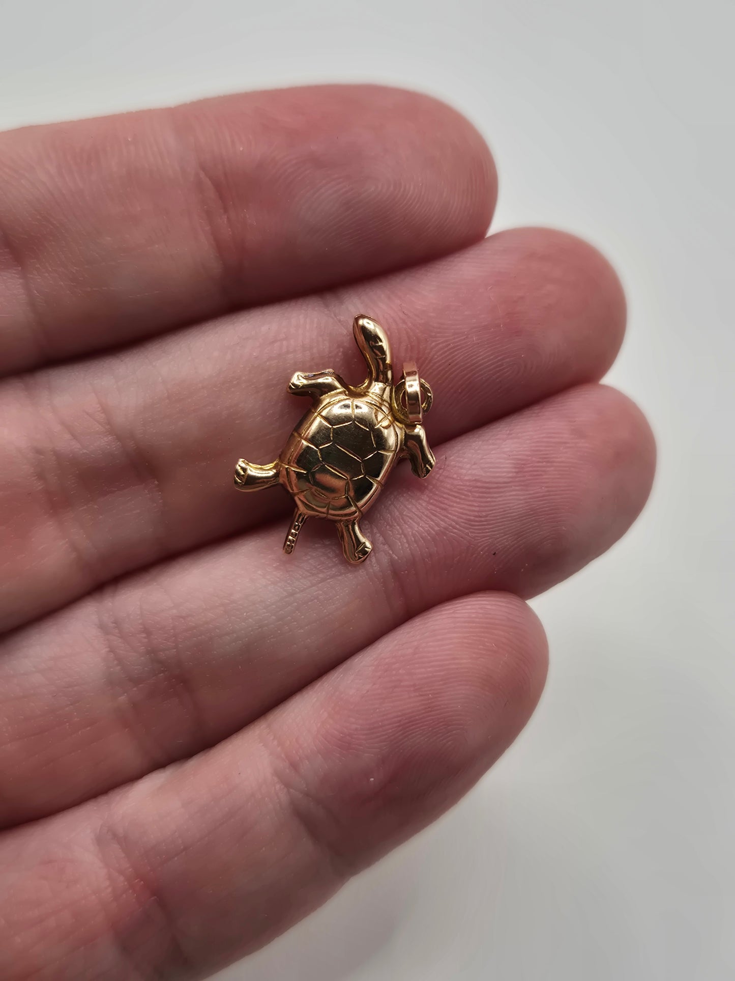 9ct gold turtle charm