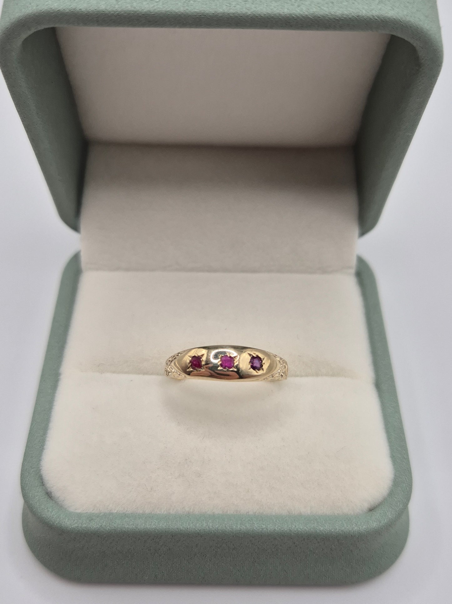 9ct gold engraved ruby gypsy ring