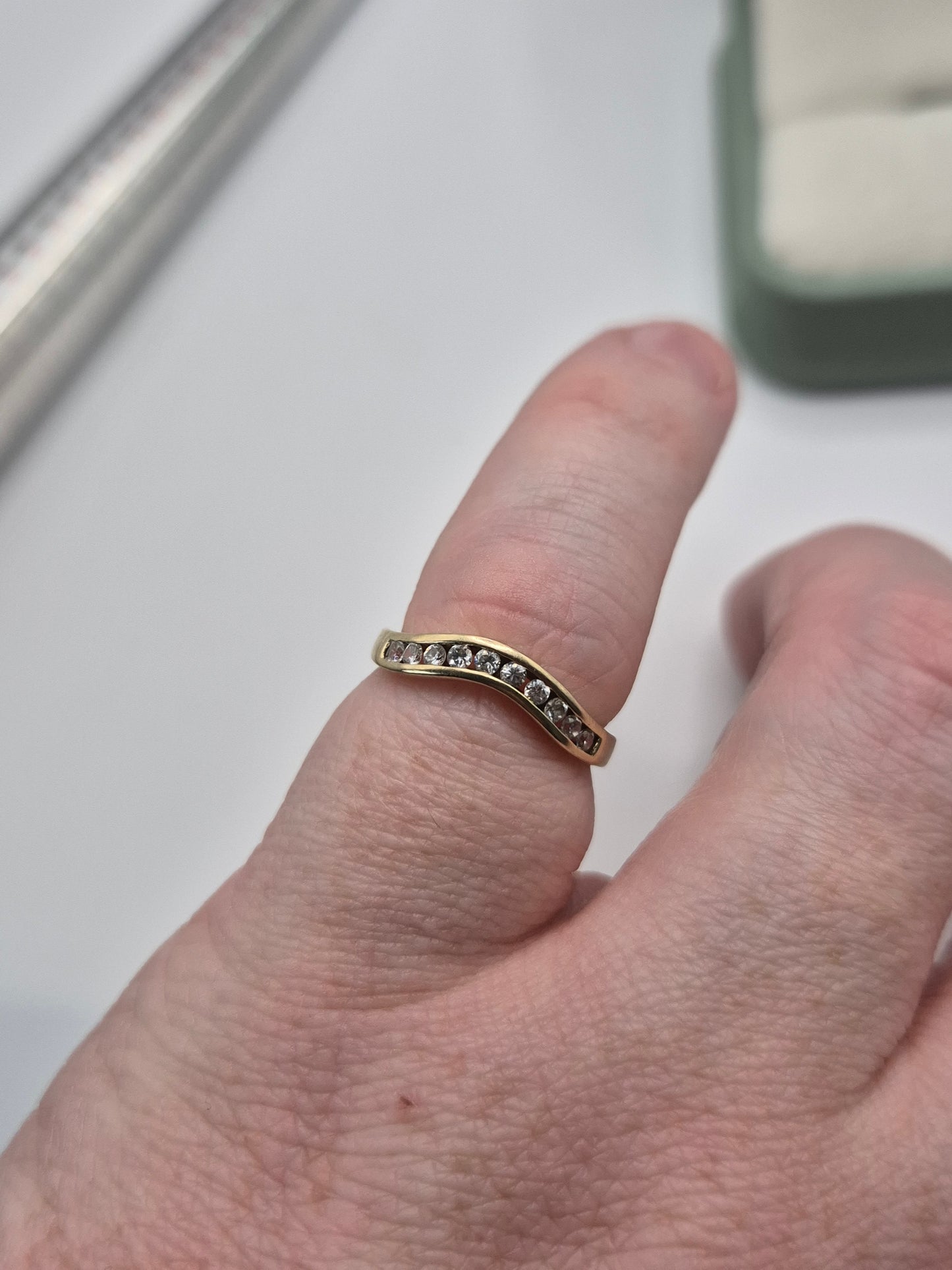 9ct gold cz ring