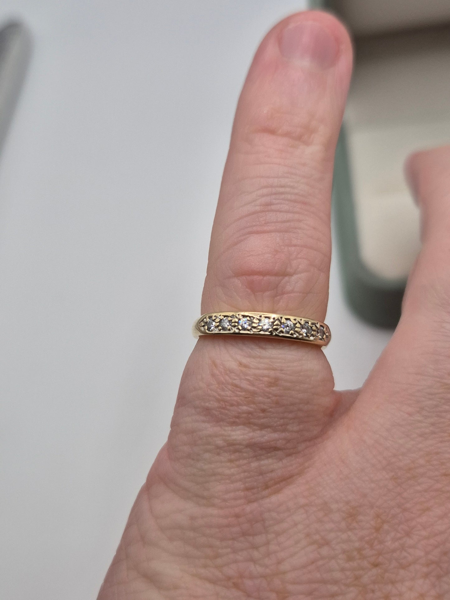 9ct gold cz ring