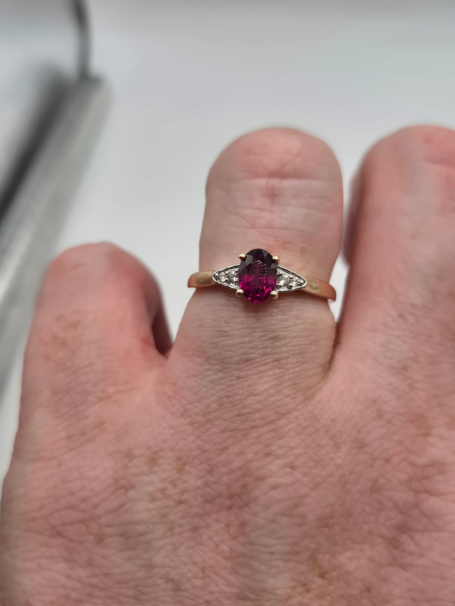 9ct gold spinel and diamond ring