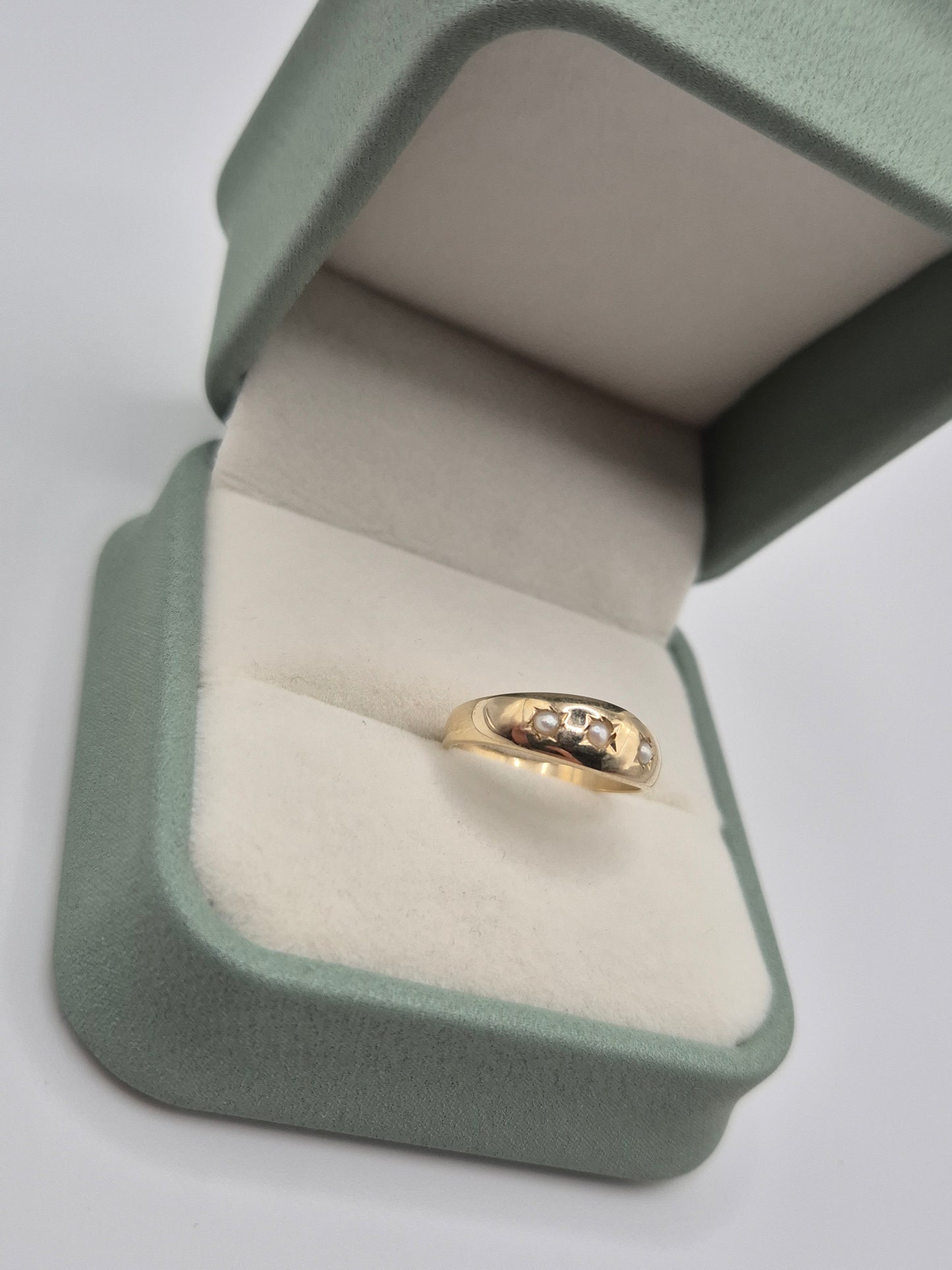 9ct gold pearl gypsy ring