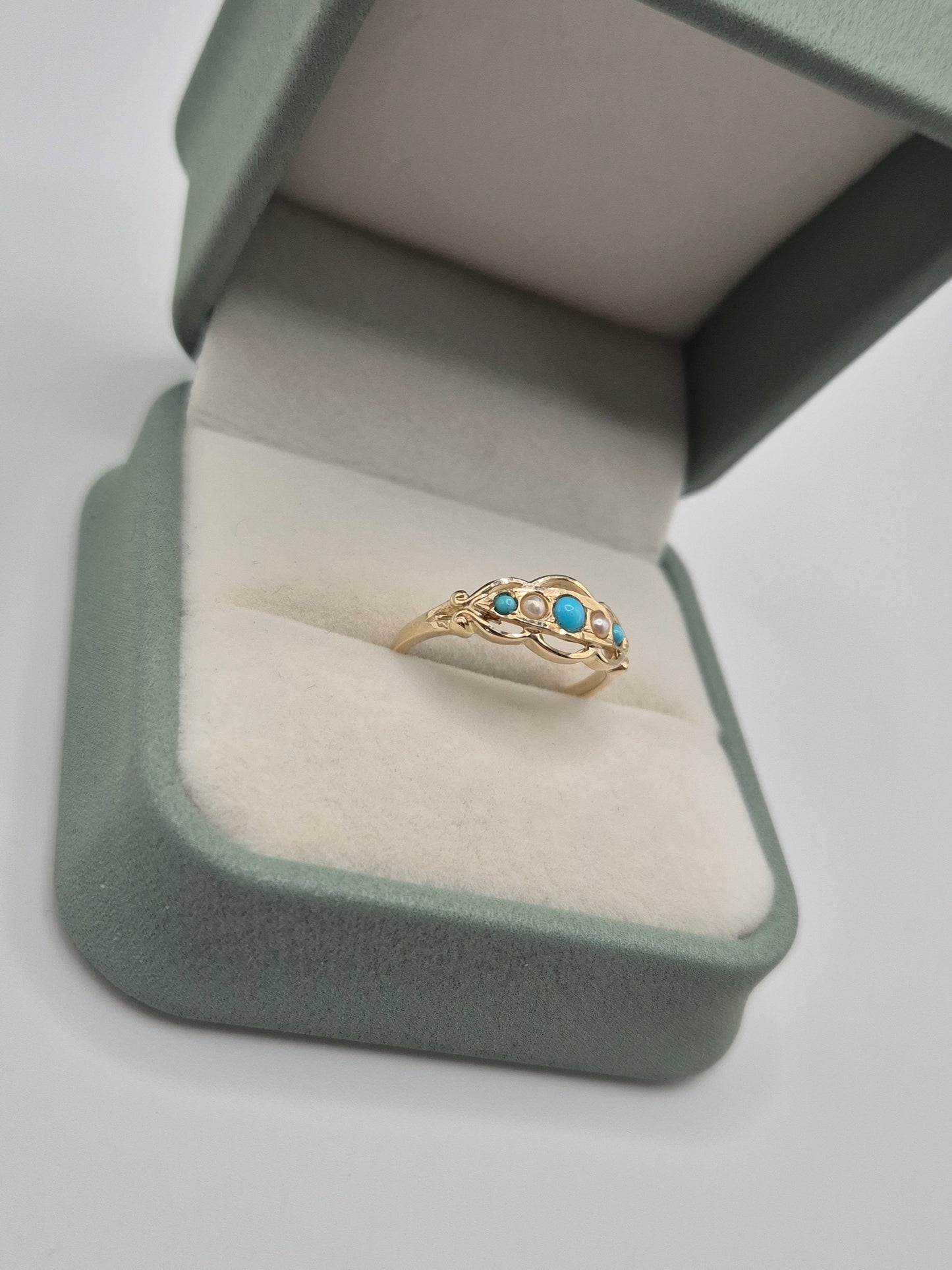 9ct gold turquoise and pearl ring