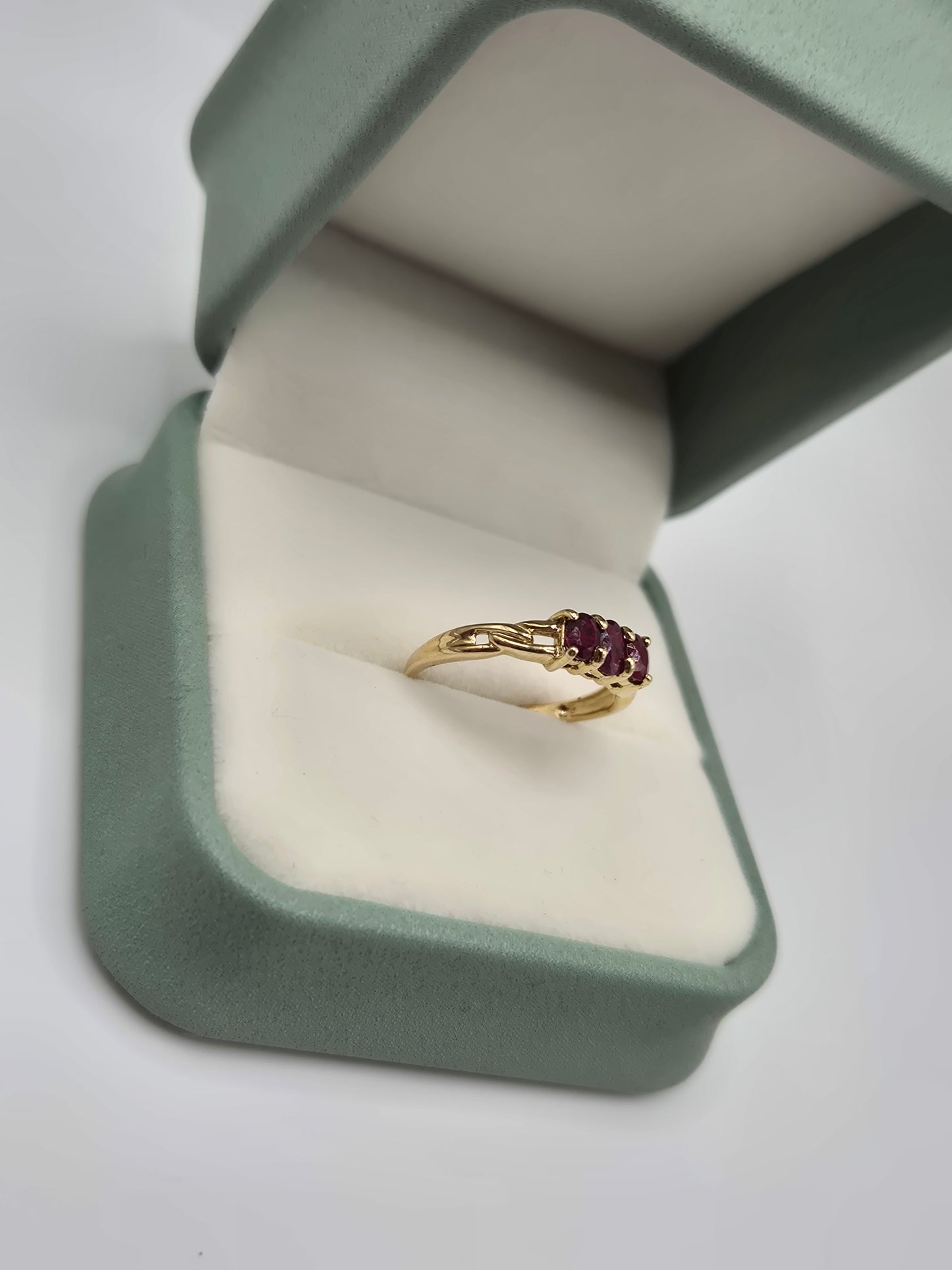 9ct gold ruby ring