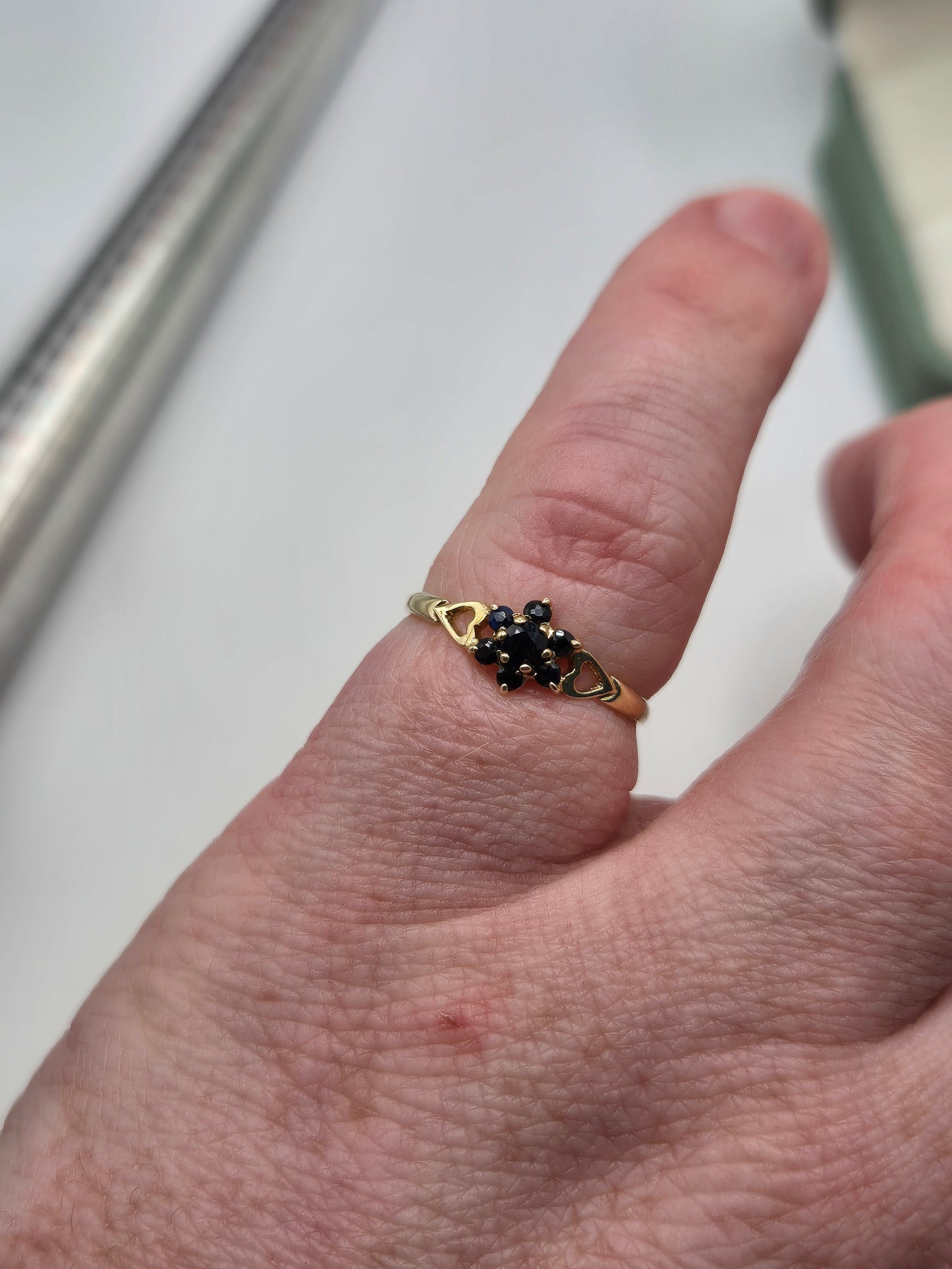 9ct gold sapphire ring