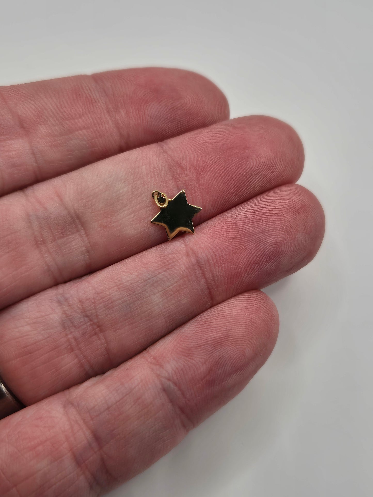 9ct gold star charm