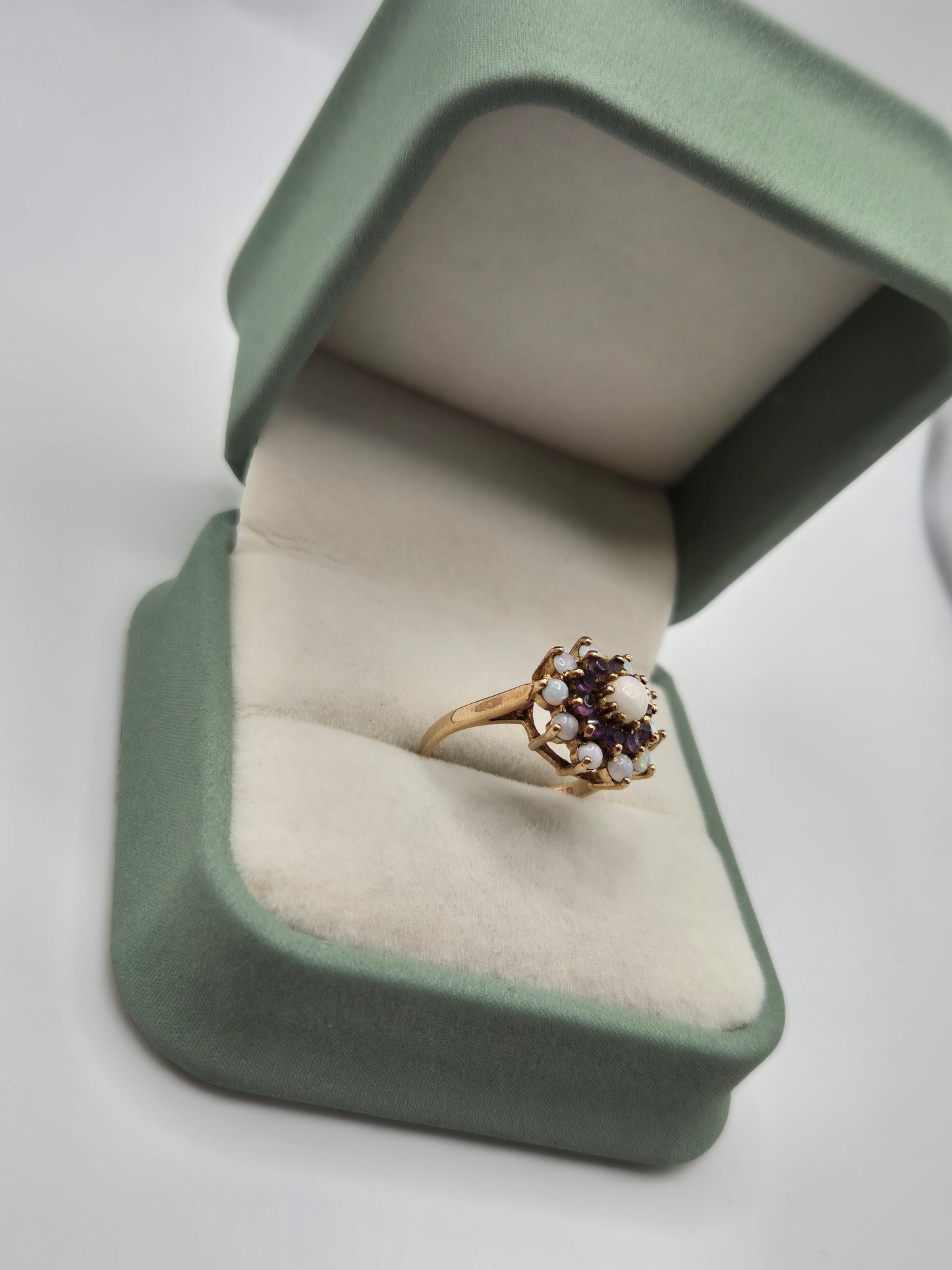 9ct gold amethyst and opal ring