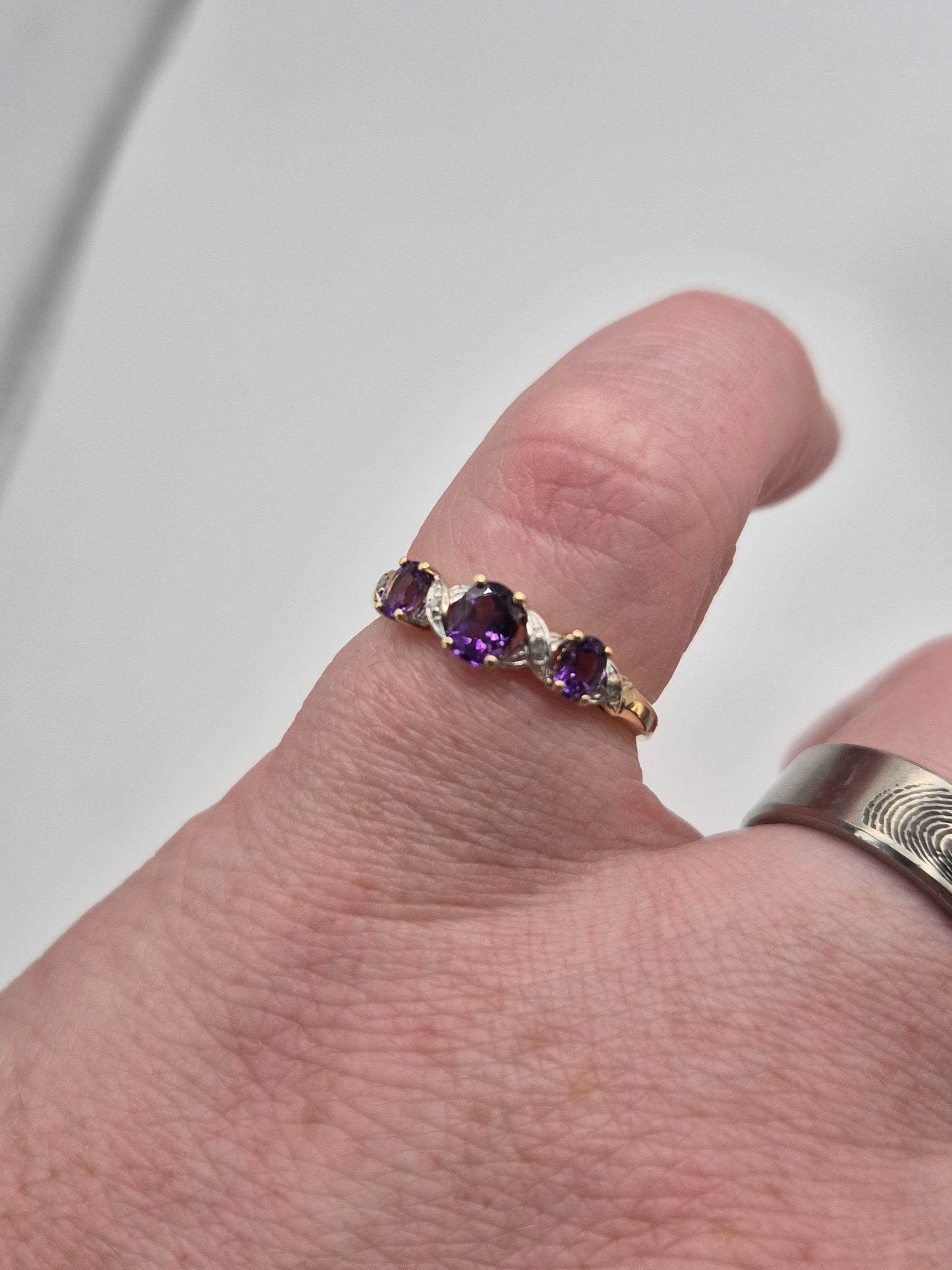 9ct gold amethyst and diamond ring