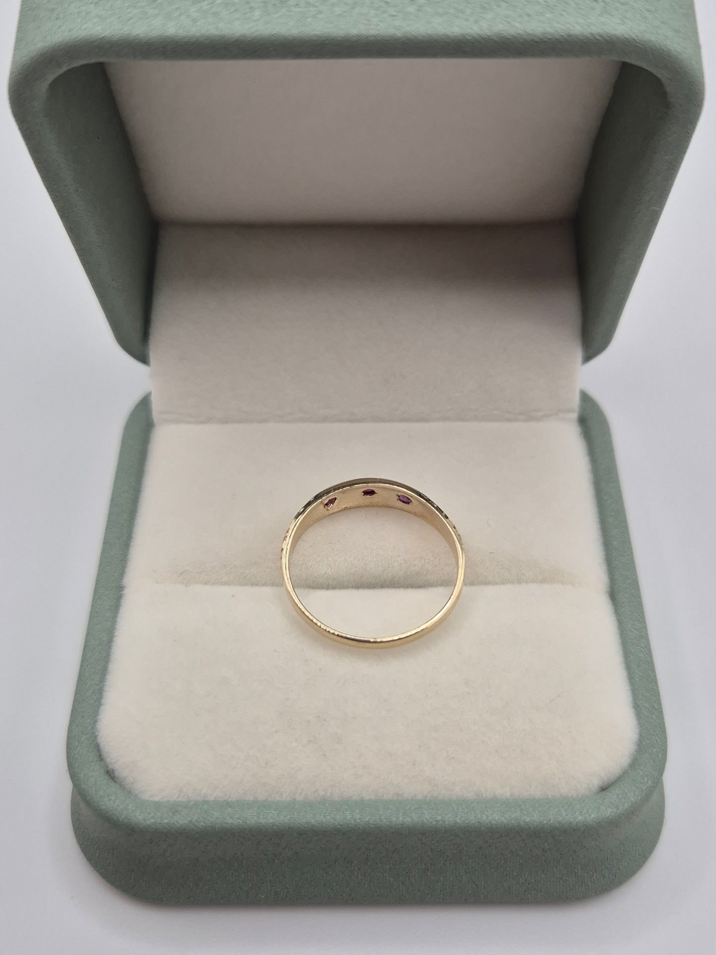 9ct gold engraved ruby gypsy ring