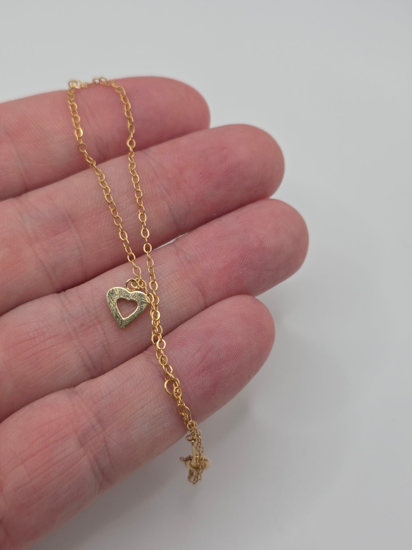 9ct gold cz heart bracelet