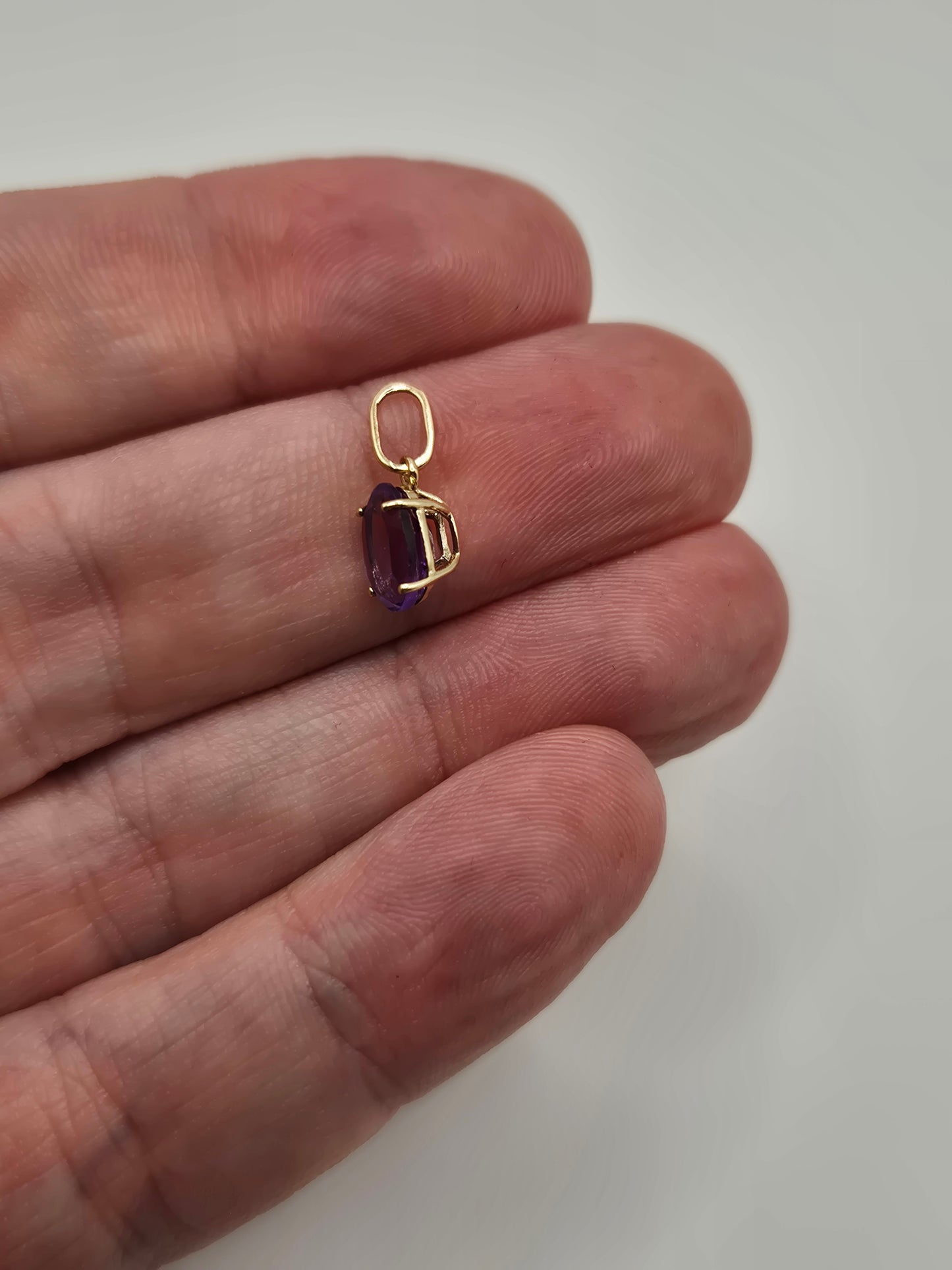 9ct gold amethyst pendant