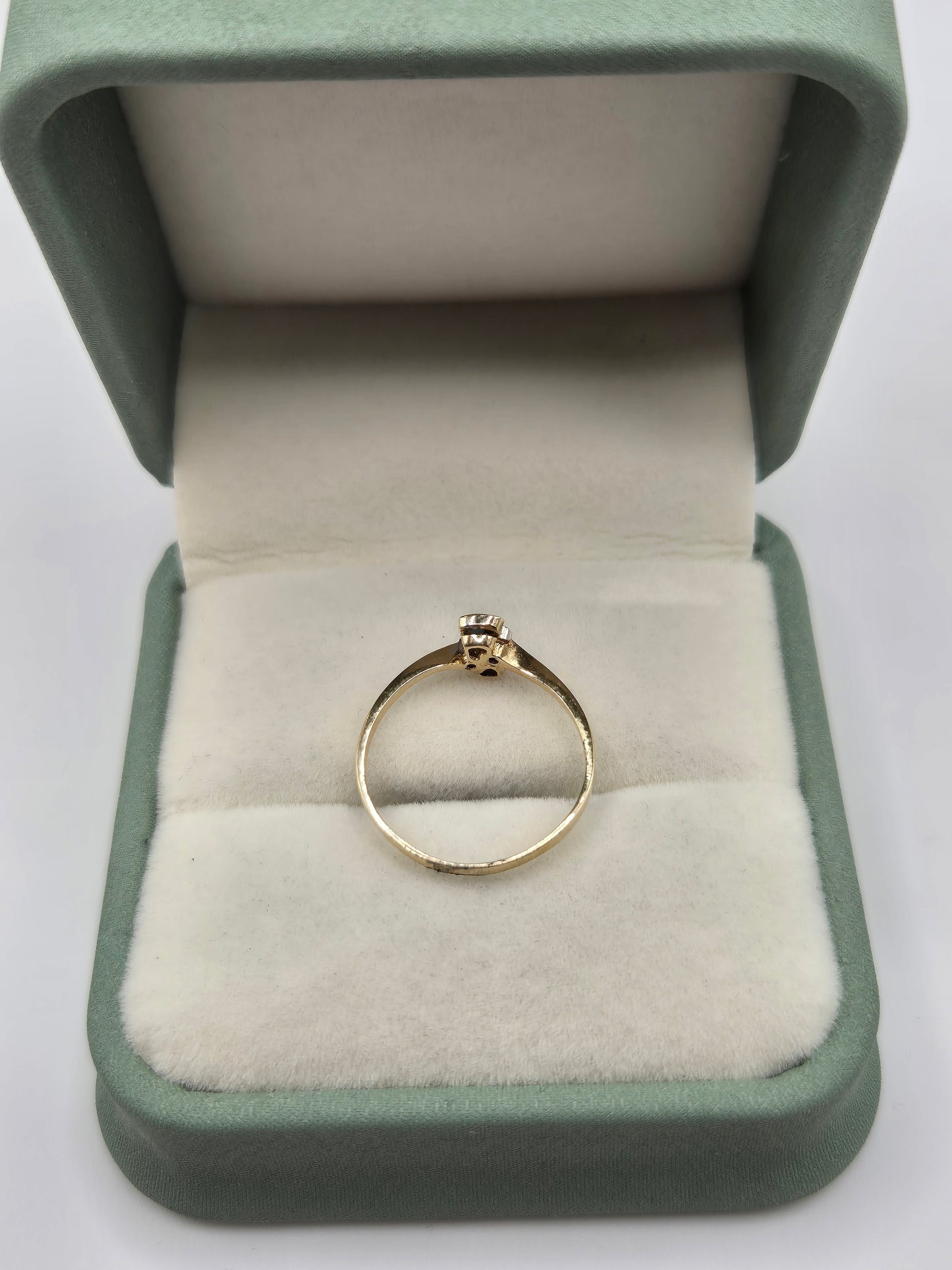 9ct gold sapphire and diamond heart ring
