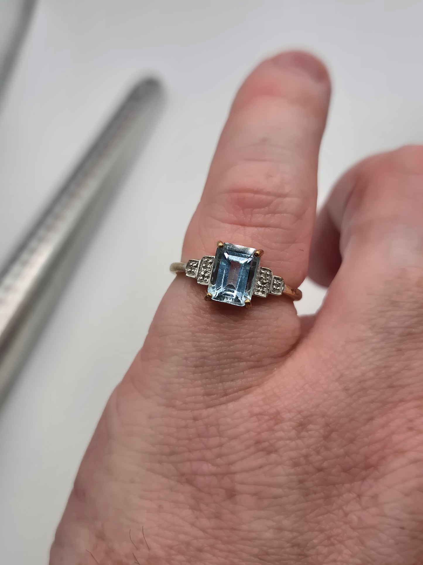 9ct gold topaz and diamond ring