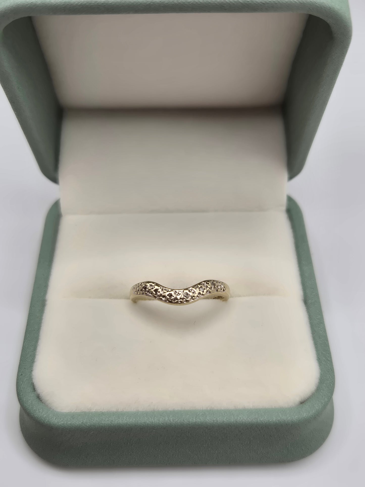 9ct gold diamond wishbone ring