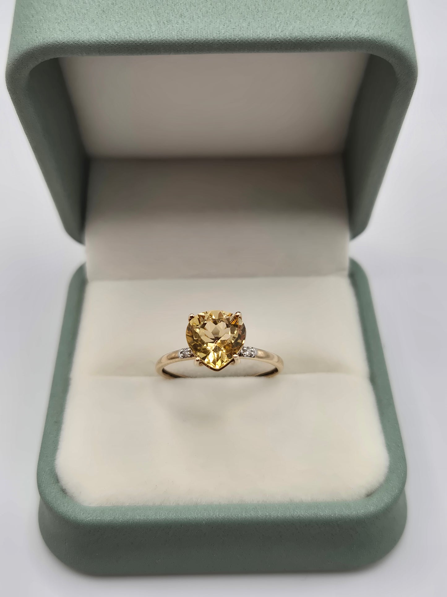 9ct gold citrine and diamond ring