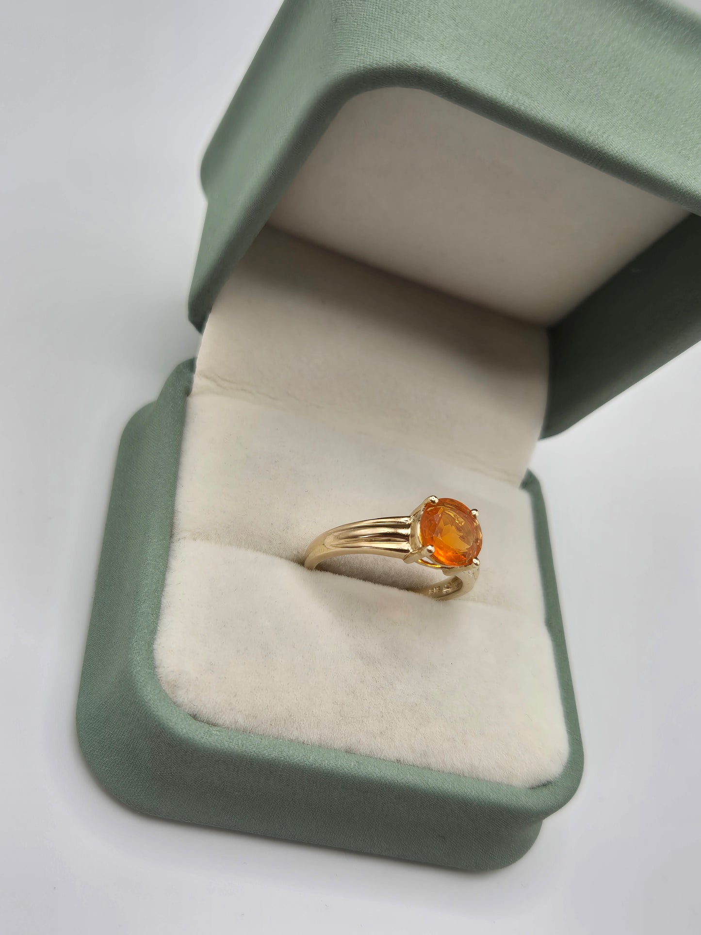 9ct gold fire opal ring
