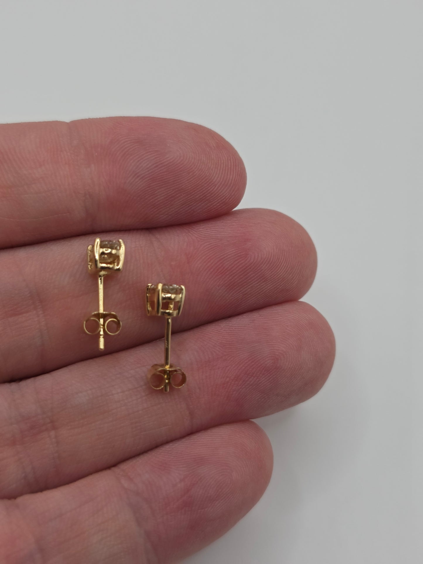 9ct gold peridot earrings
