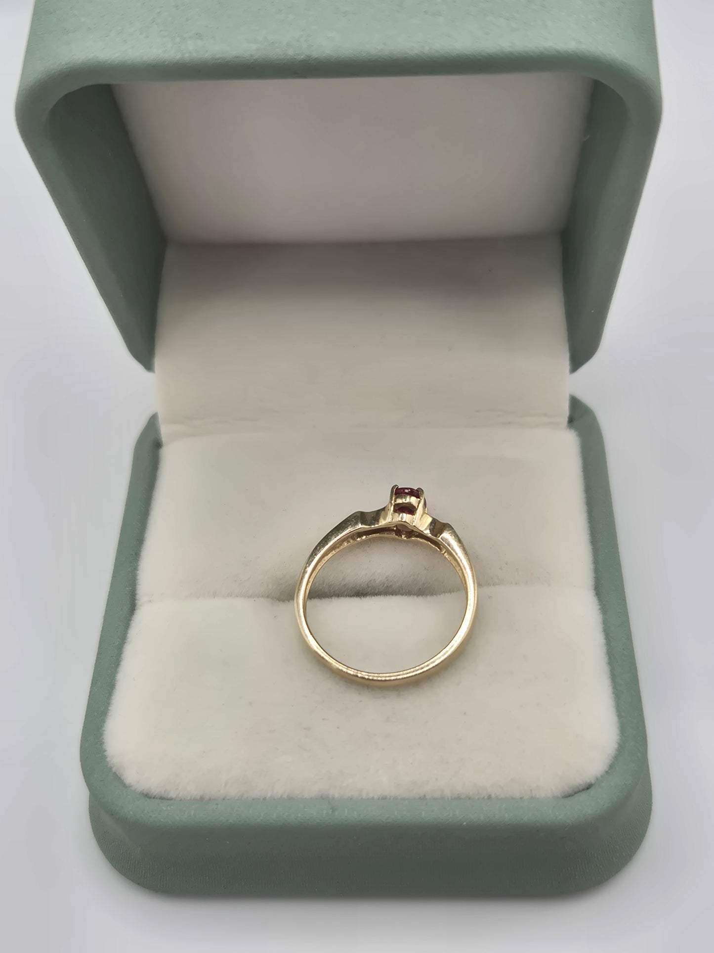 9ct gold fancy sapphire and diamond ring