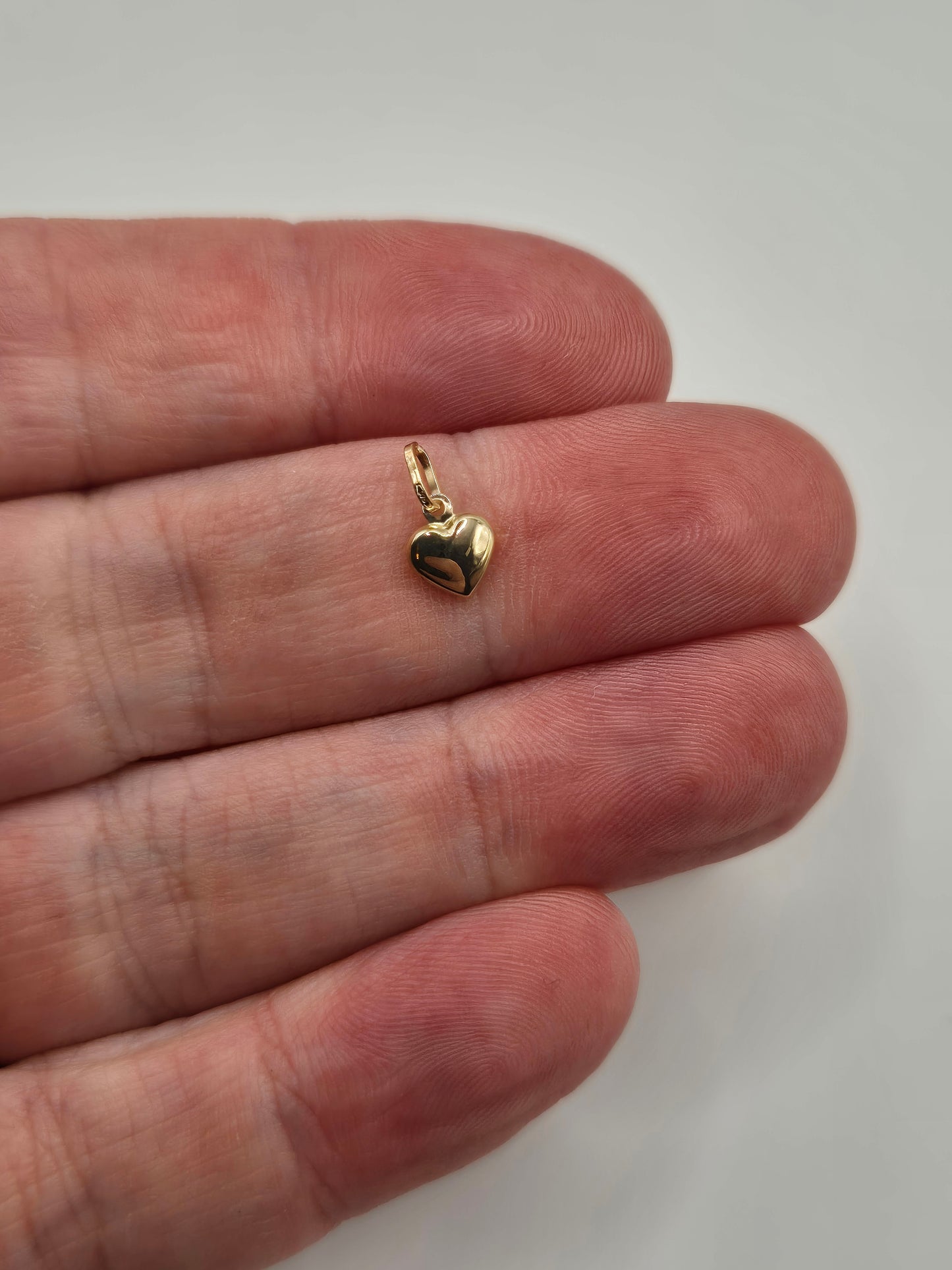 9ct gold heart charm
