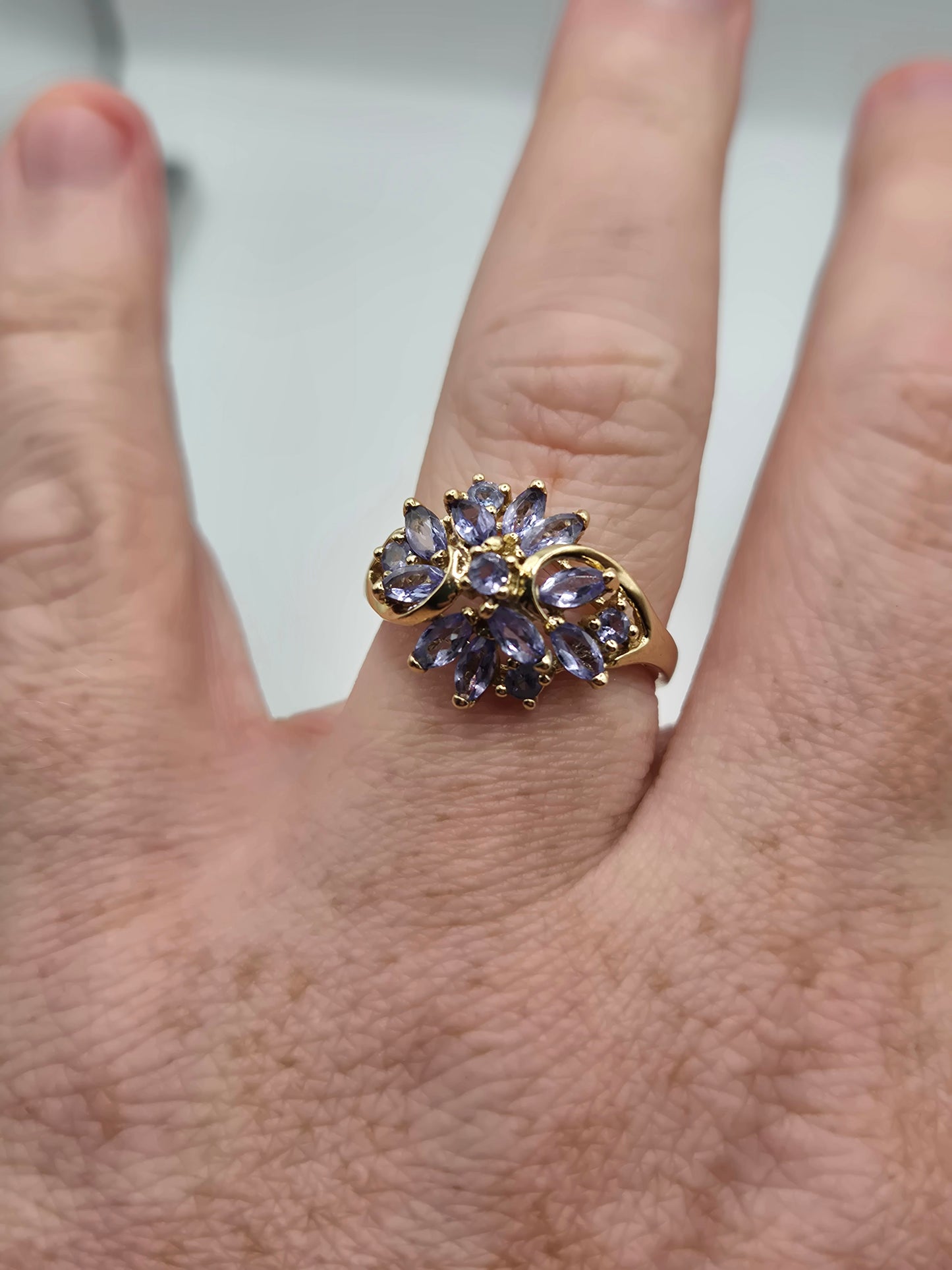9ct gold tanzanite cluster ring