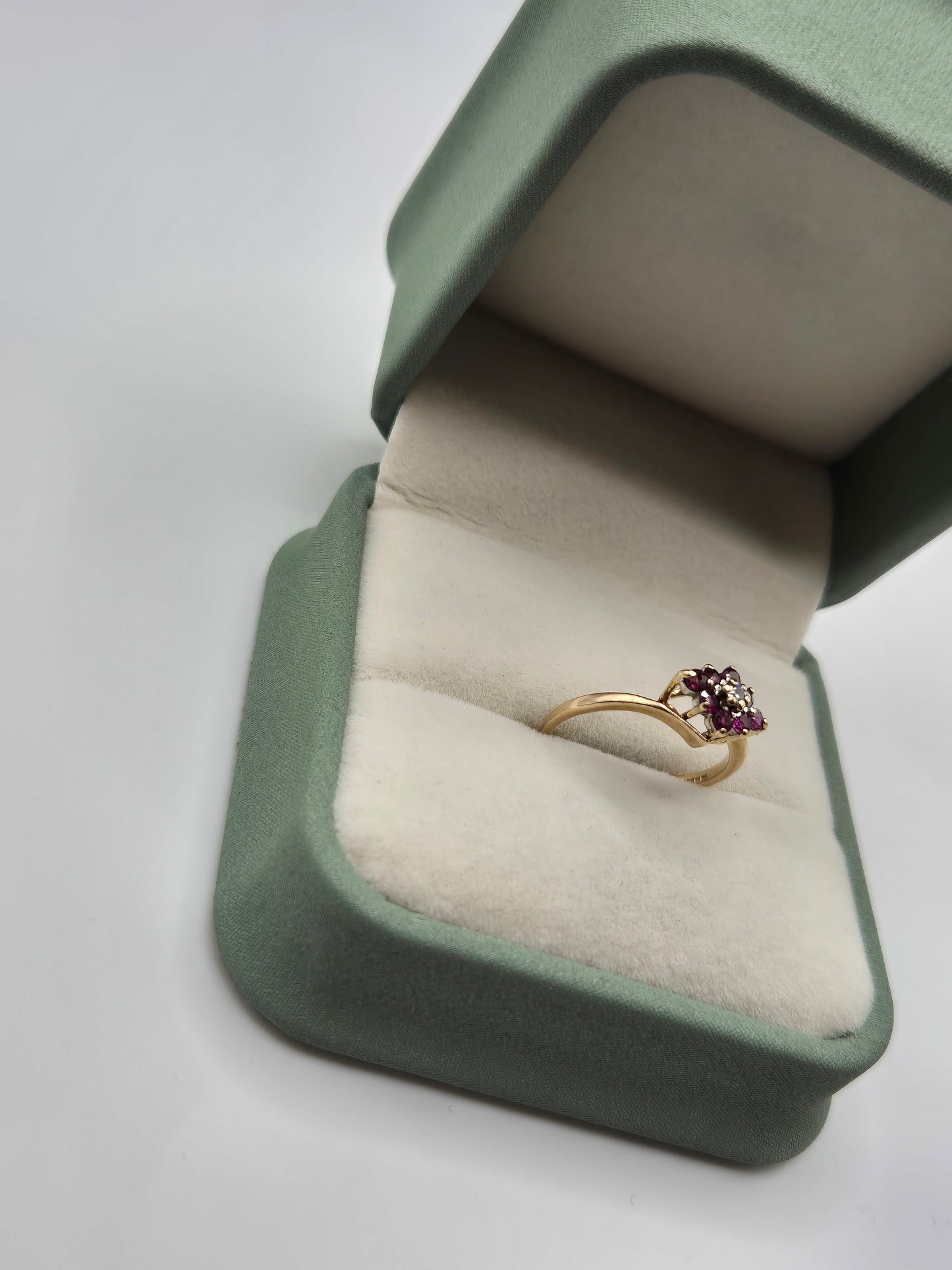 9ct gold ruby ring