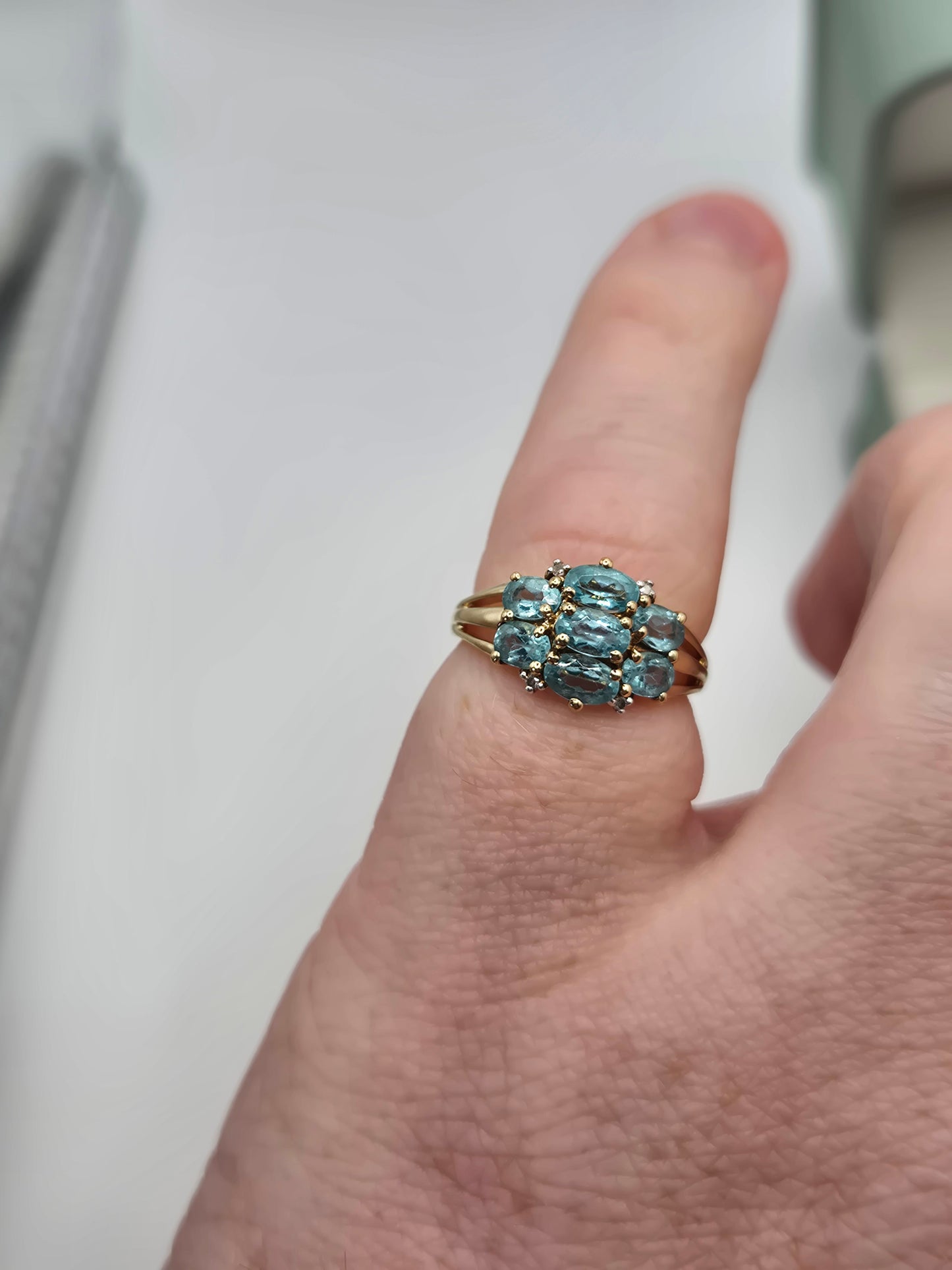 9ct gold topaz and diamond ring