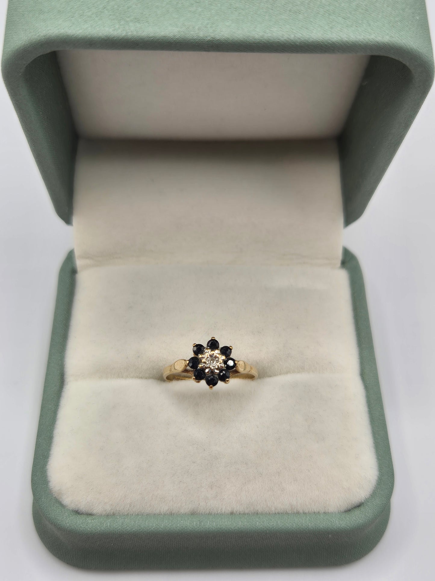 9ct gold sapphire and diamond ring