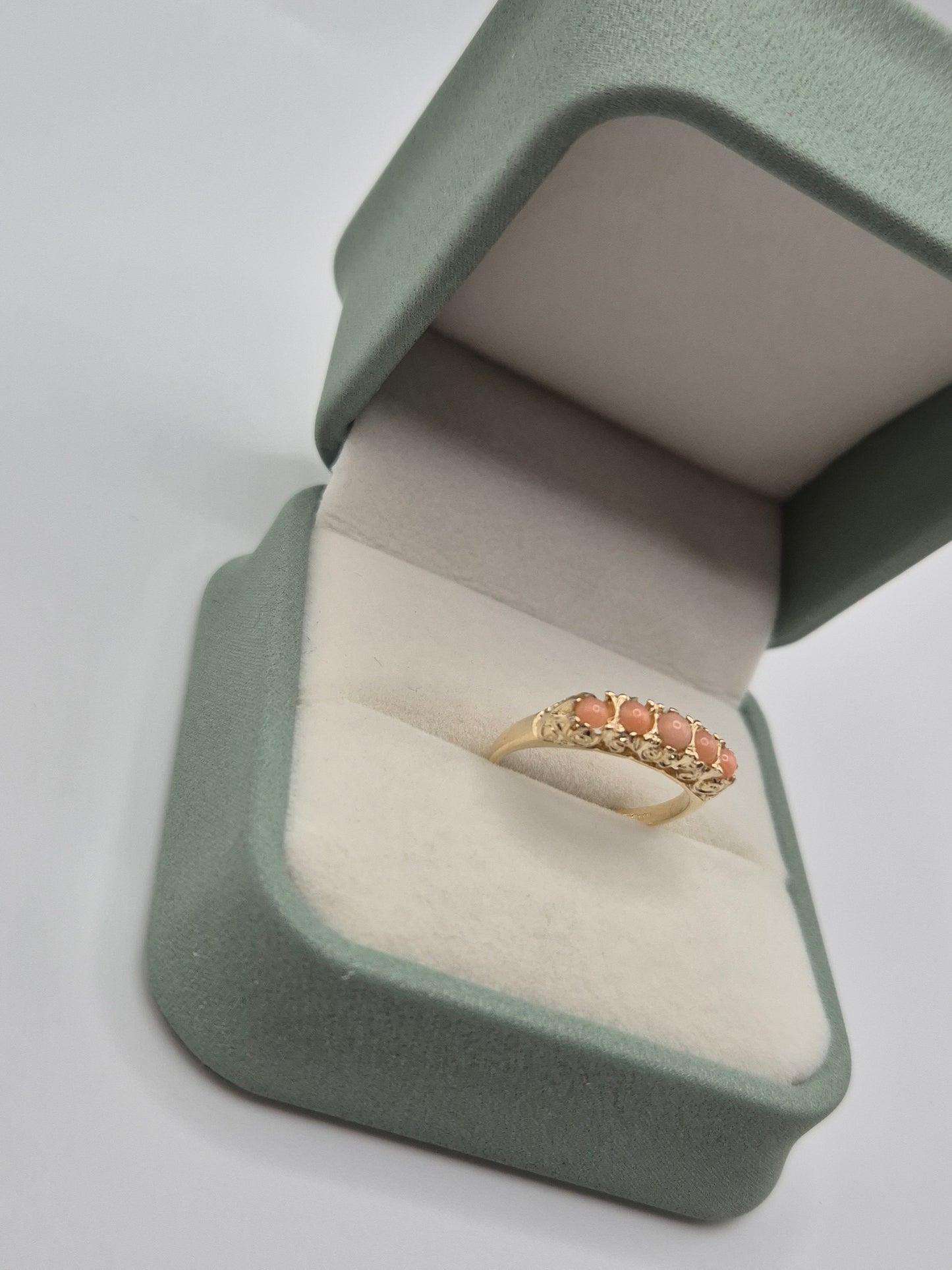 9ct gold coral ring
