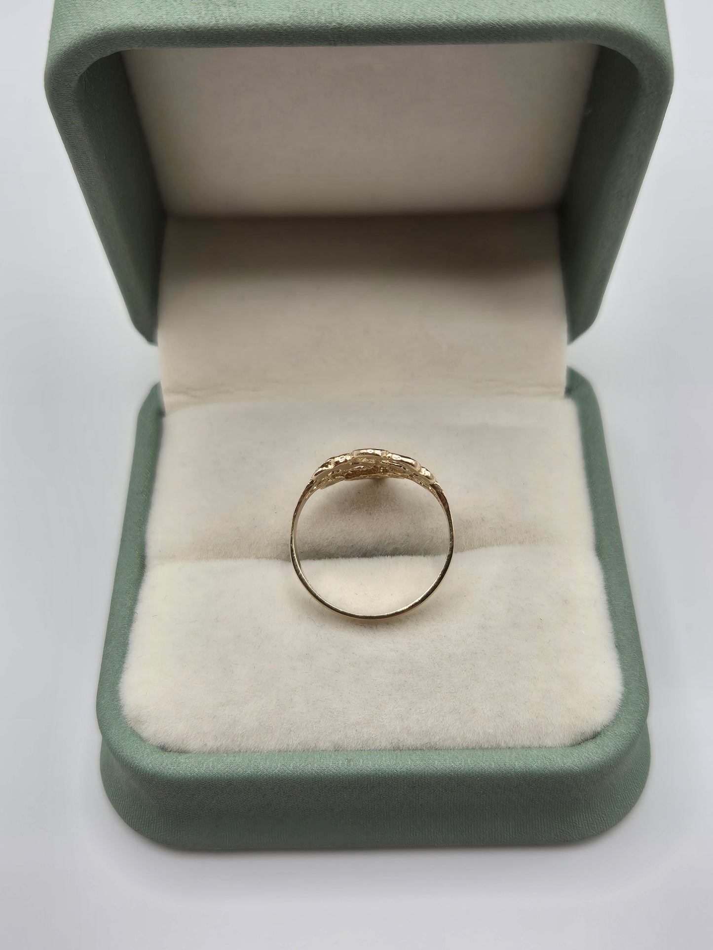 9ct gold unicorn ring