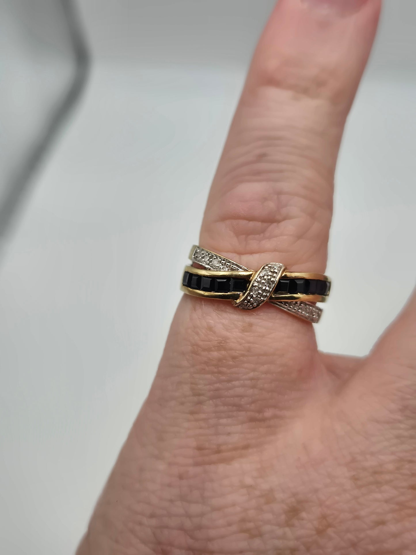 9ct gold sapphire and diamond ring