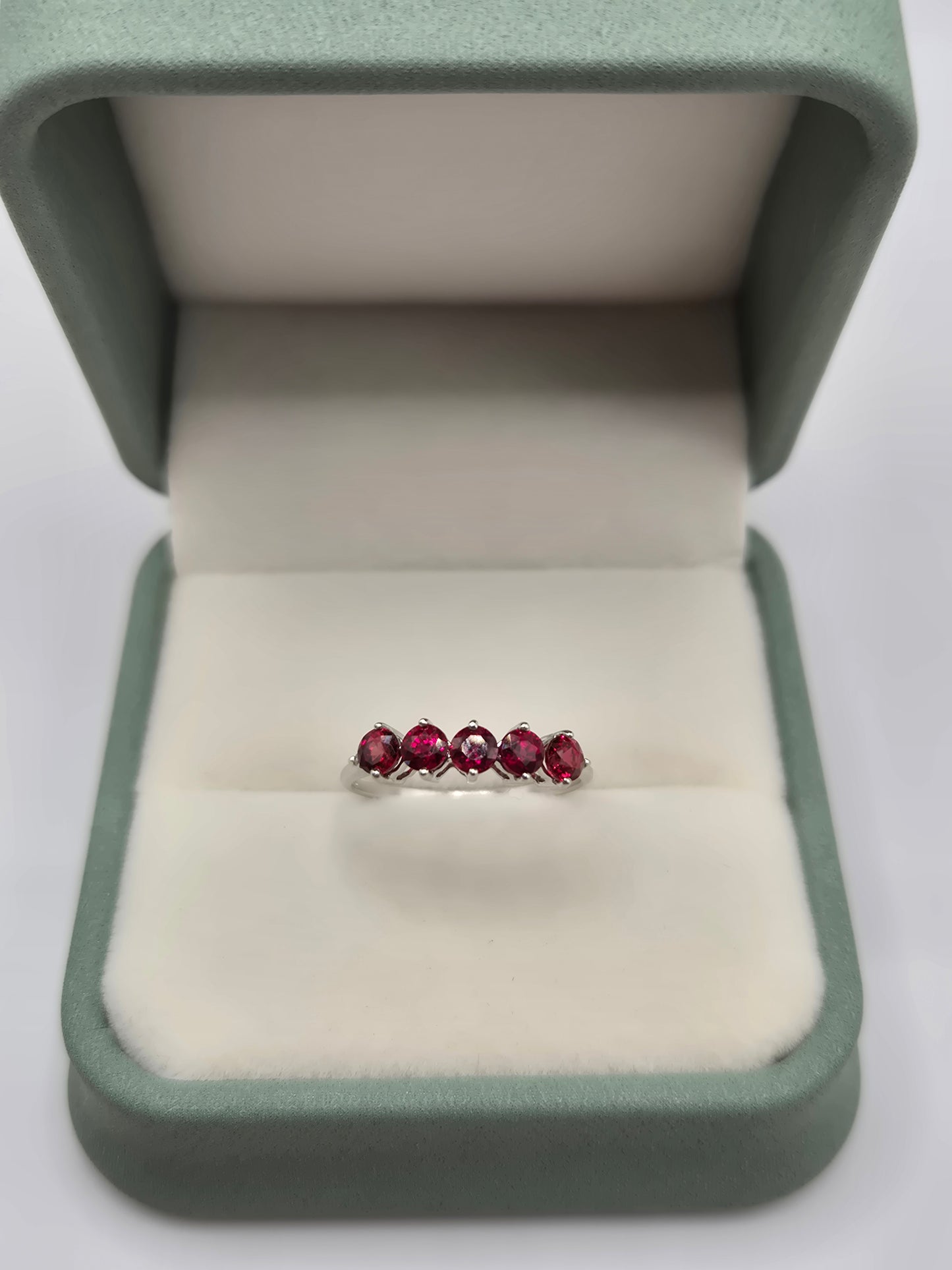 9ct white gold gemstone ring