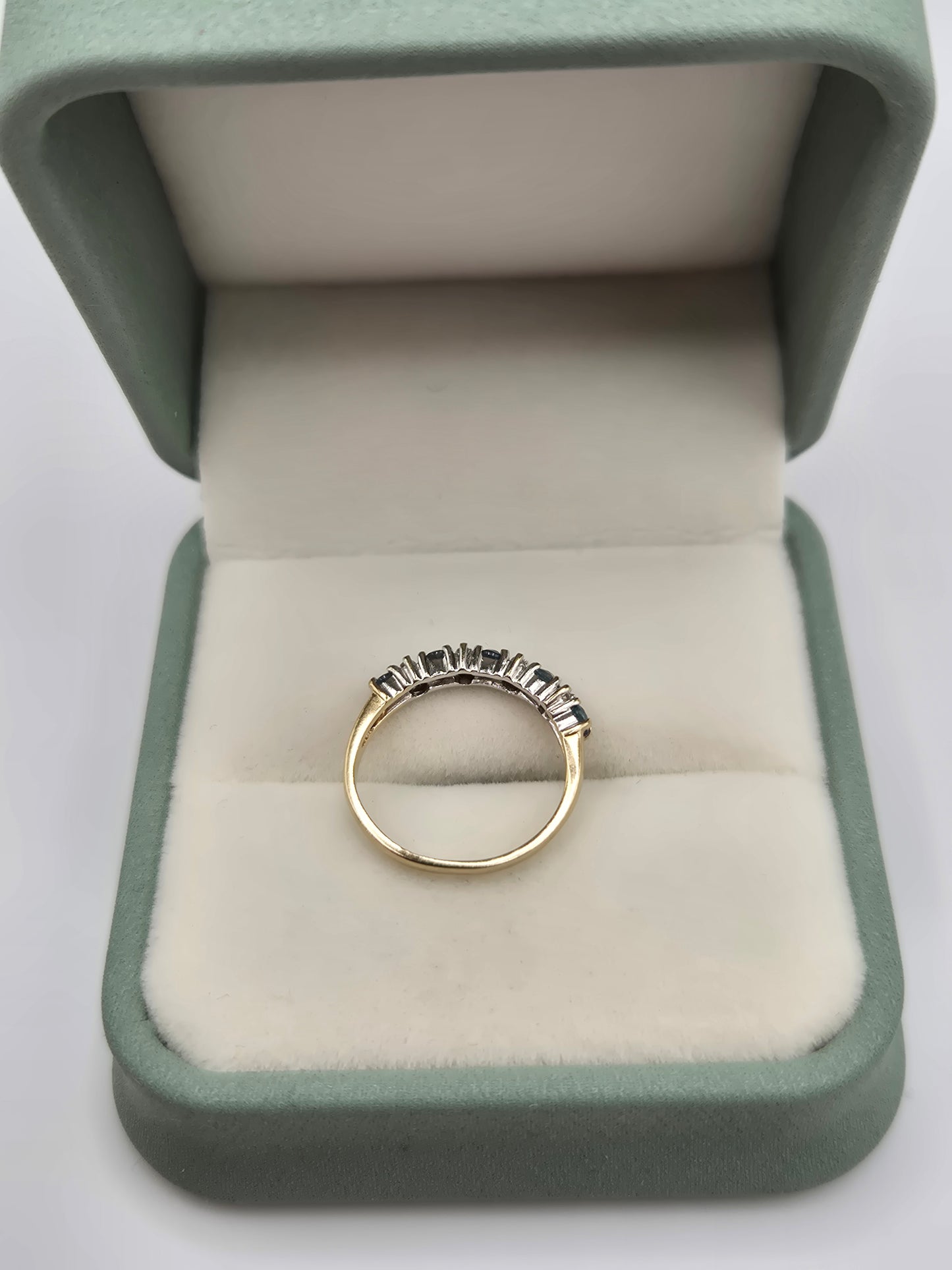 9ct gold sapphire and diamond ring