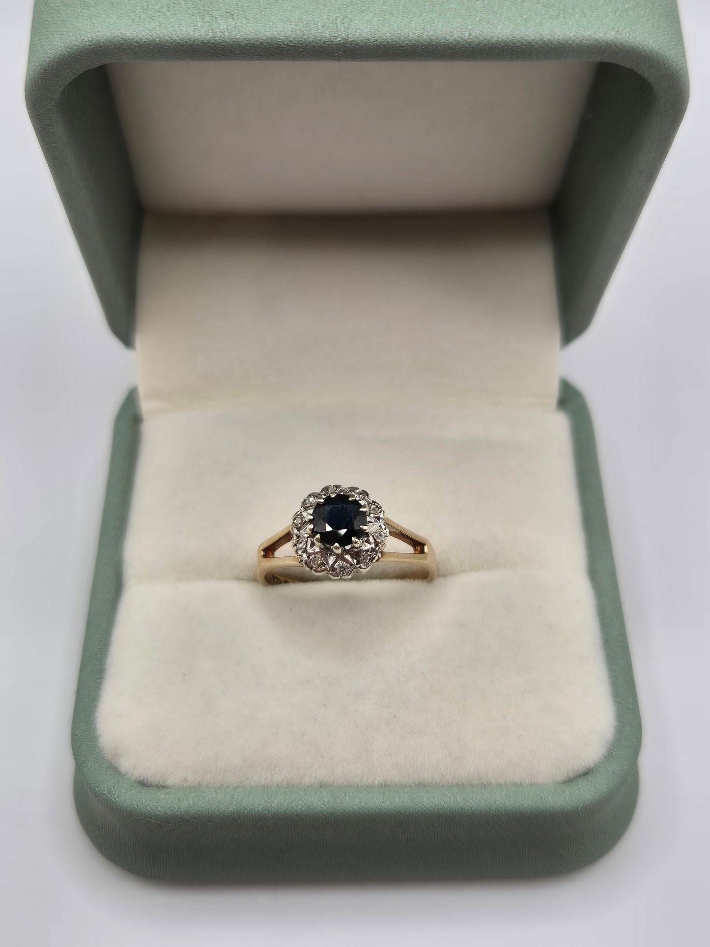 9ct gold sapphire and diamond ring
