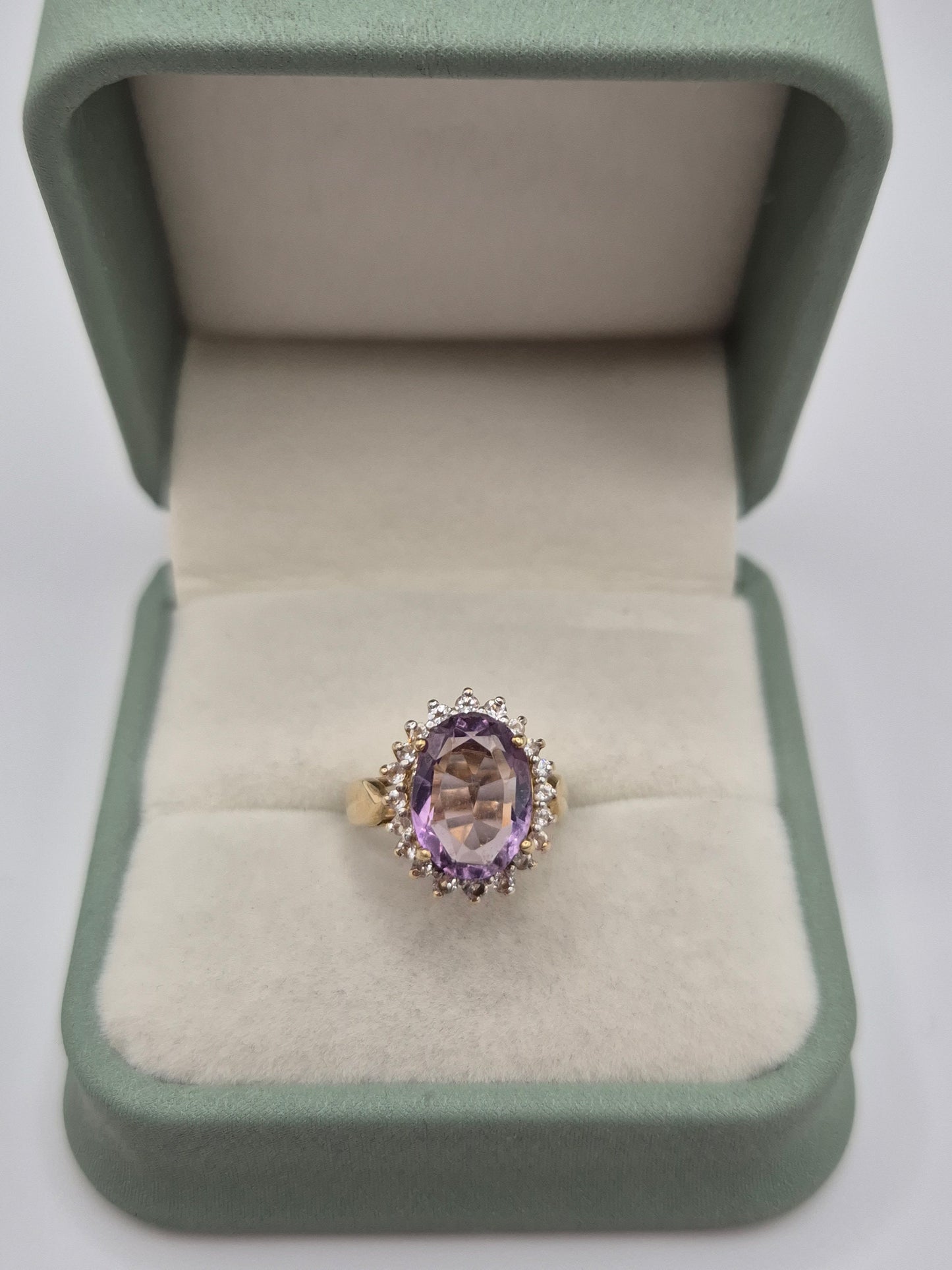 Heavy 9ct gold amethyst white topaz ring