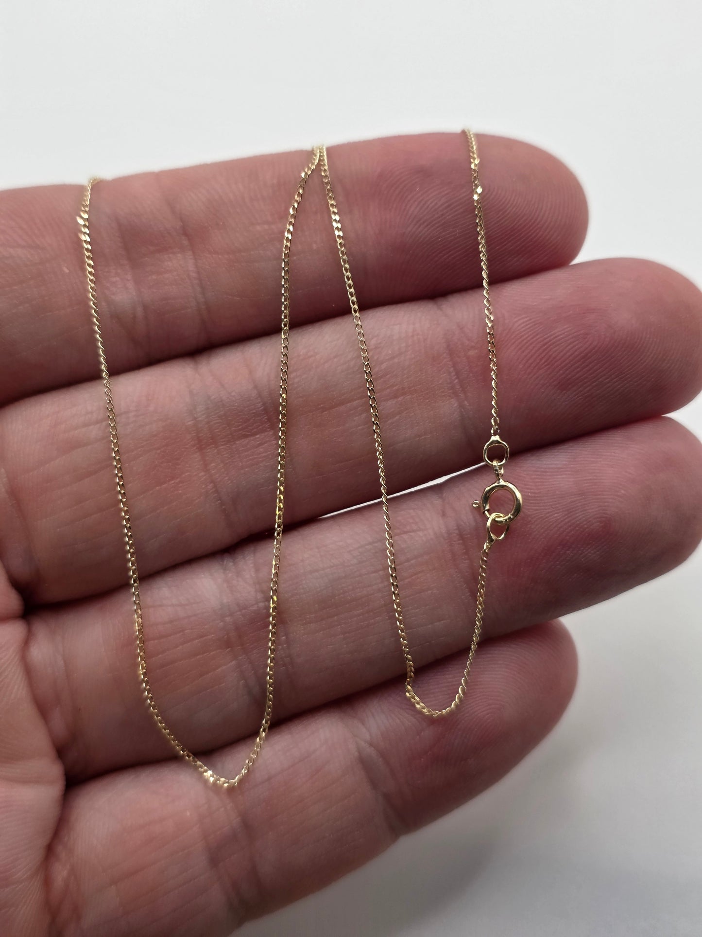 9ct curb gold chain (38)