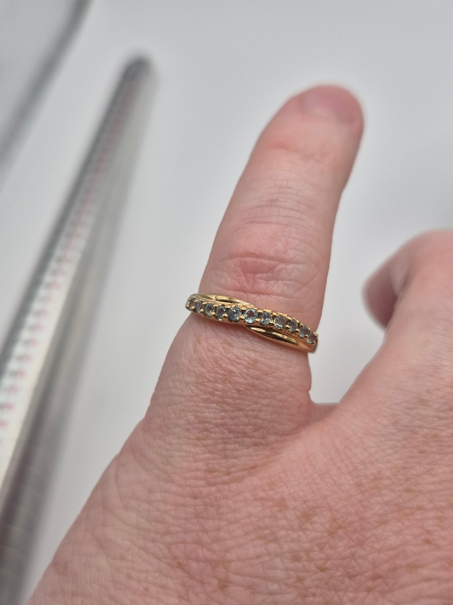 9ct gold emerald ring