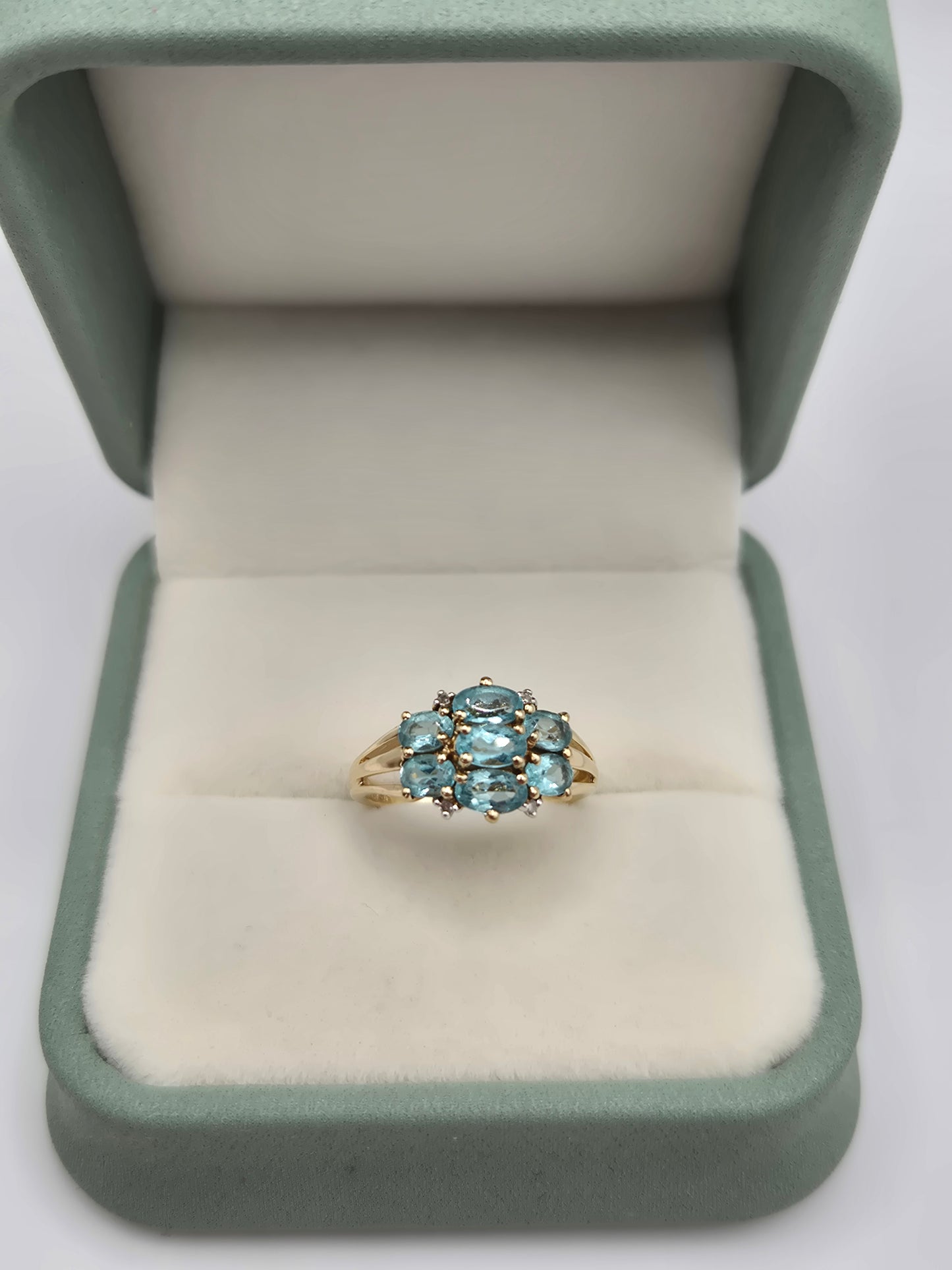 9ct gold topaz and diamond ring