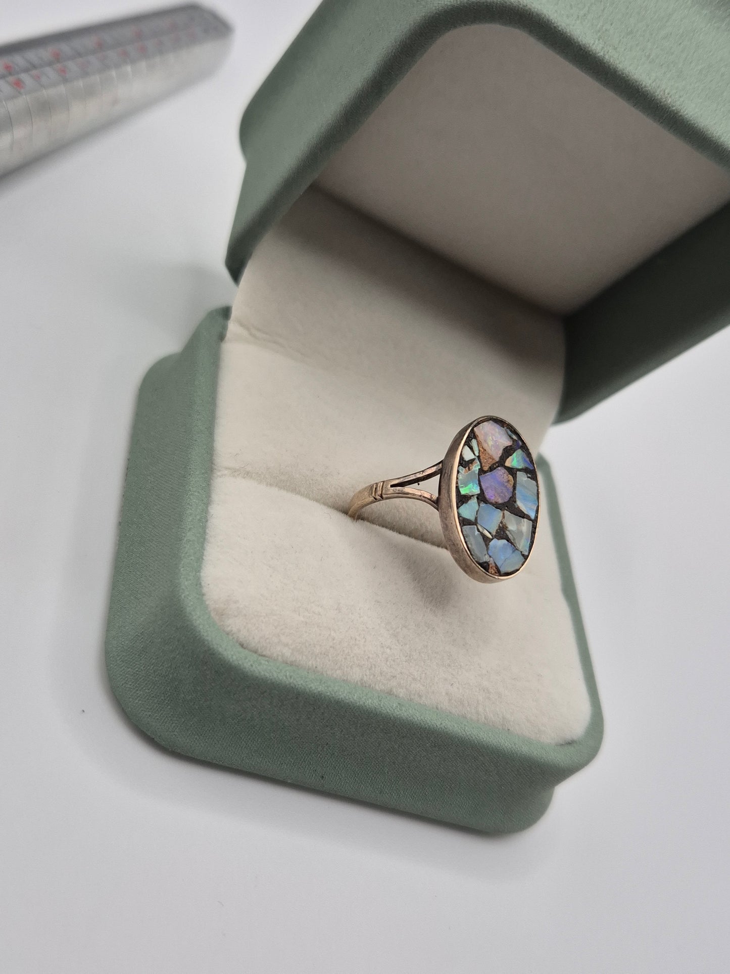 9ct gold opal ring