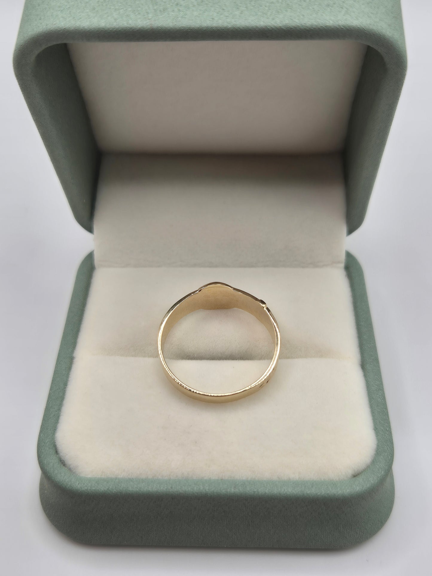 9ct gold buckle ring