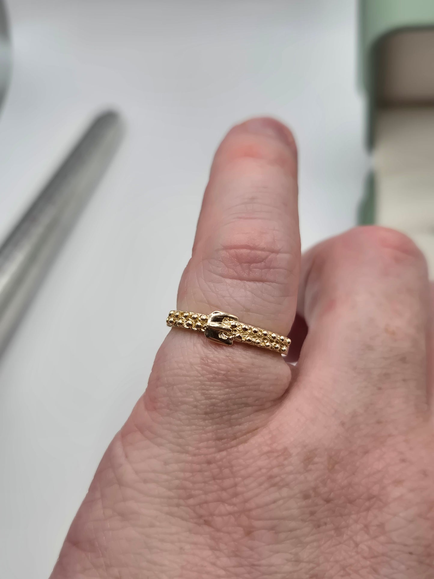 9ct gold buckle keeper ring