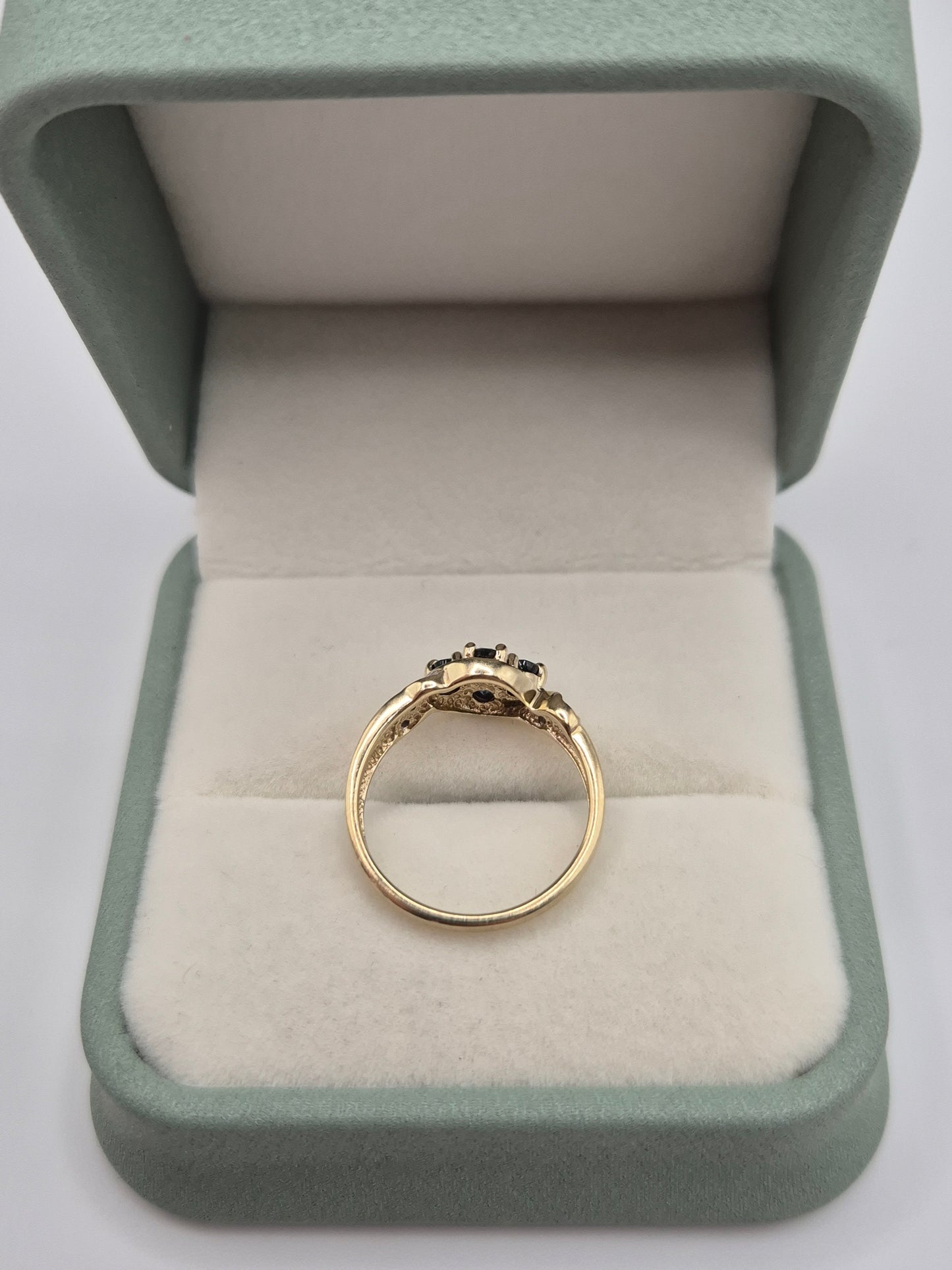 9ct gold sapphire and diamond ring