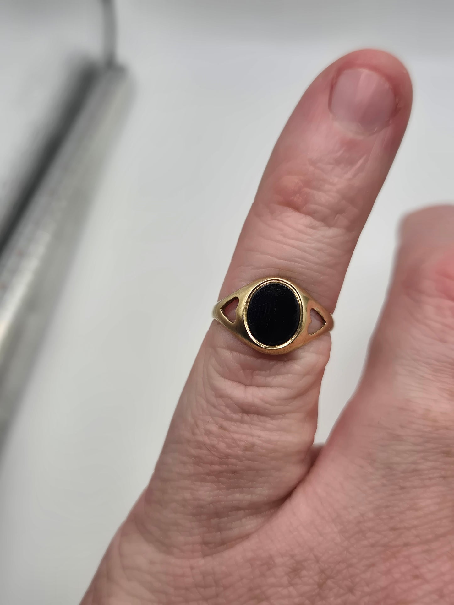 9ct gold onyx ring