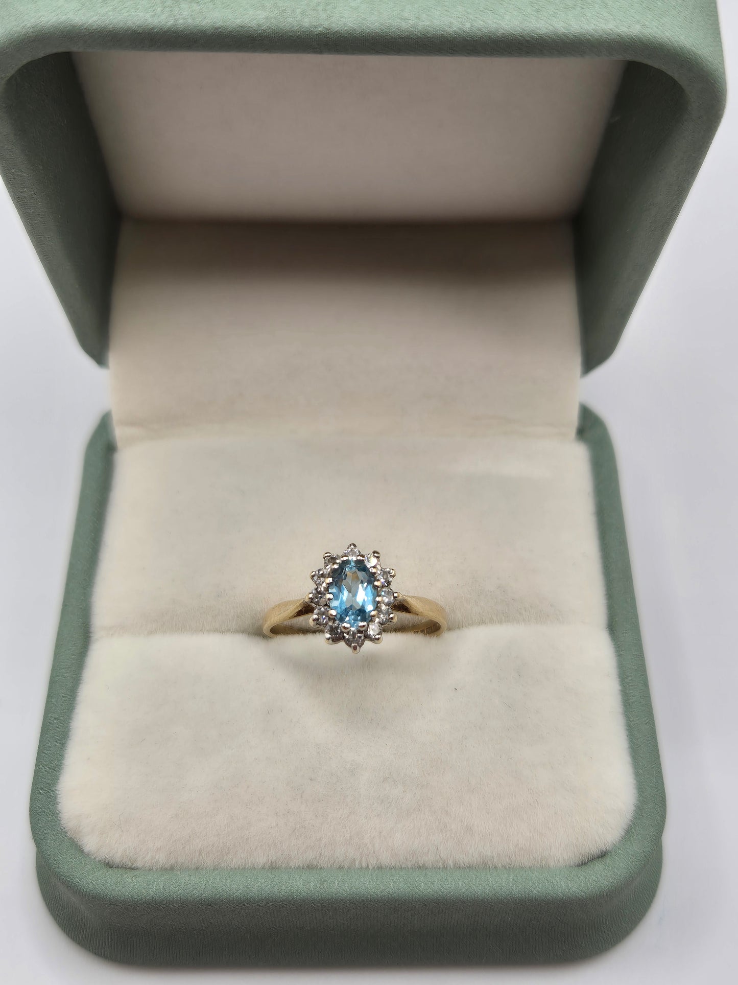 9ct gold topaz and zircon ring