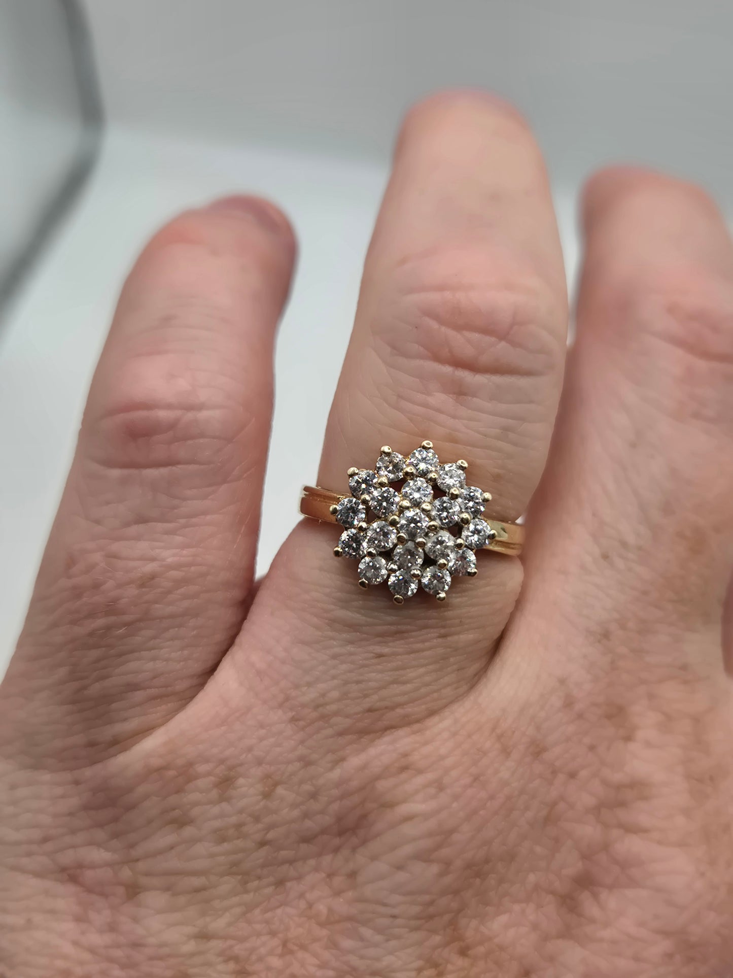 9ct gold cz cluster ring