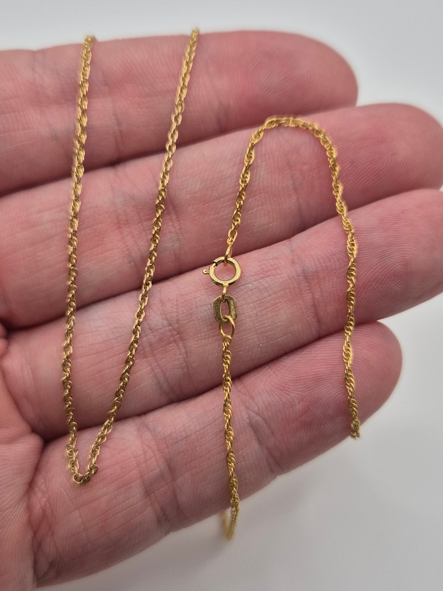 9ct gold chain (3)
