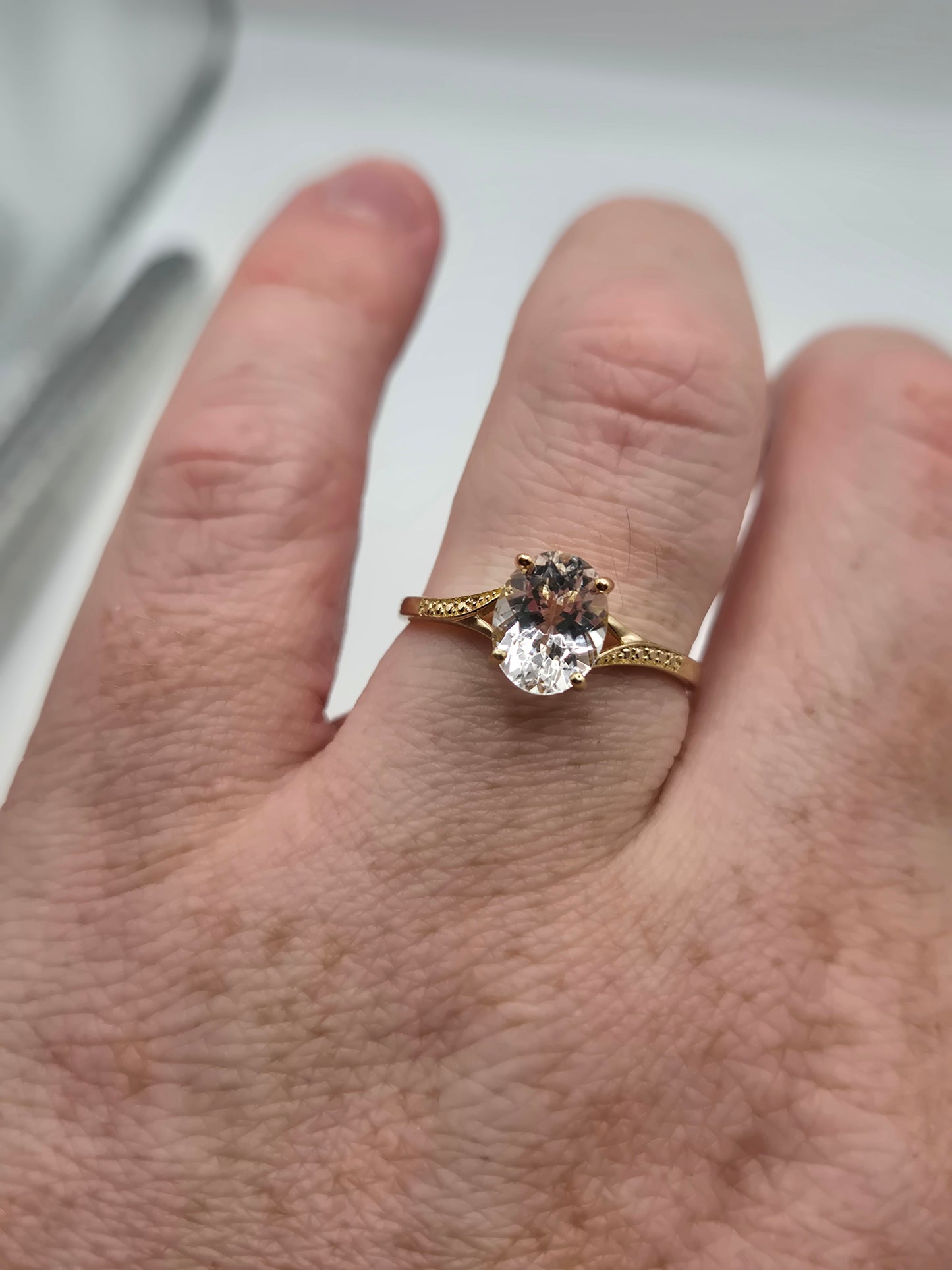 9ct gold white topaz ring