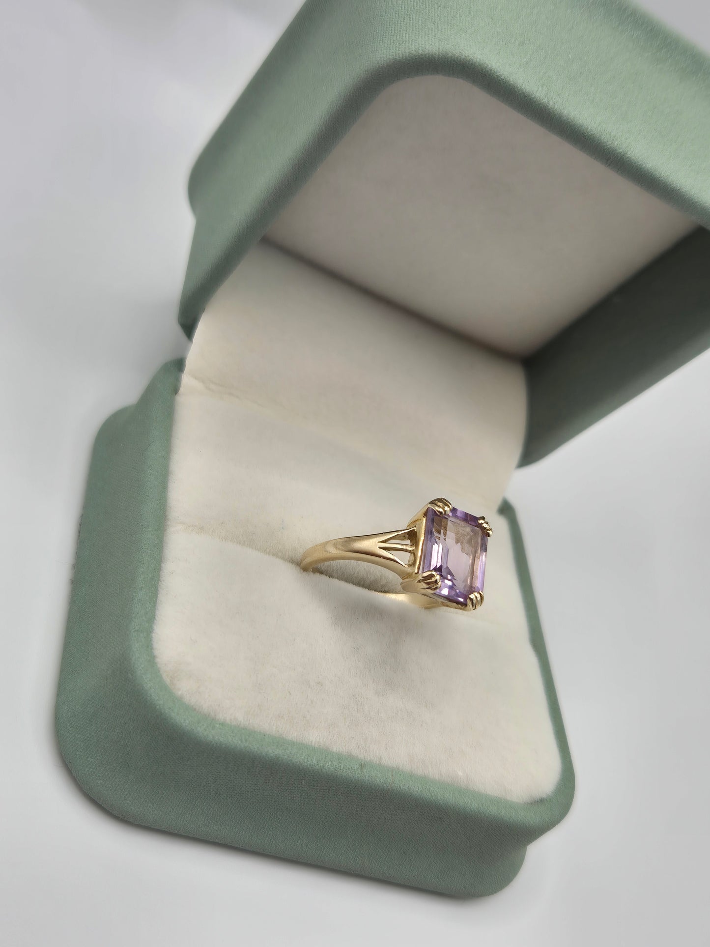 9ct gold amethyst ring