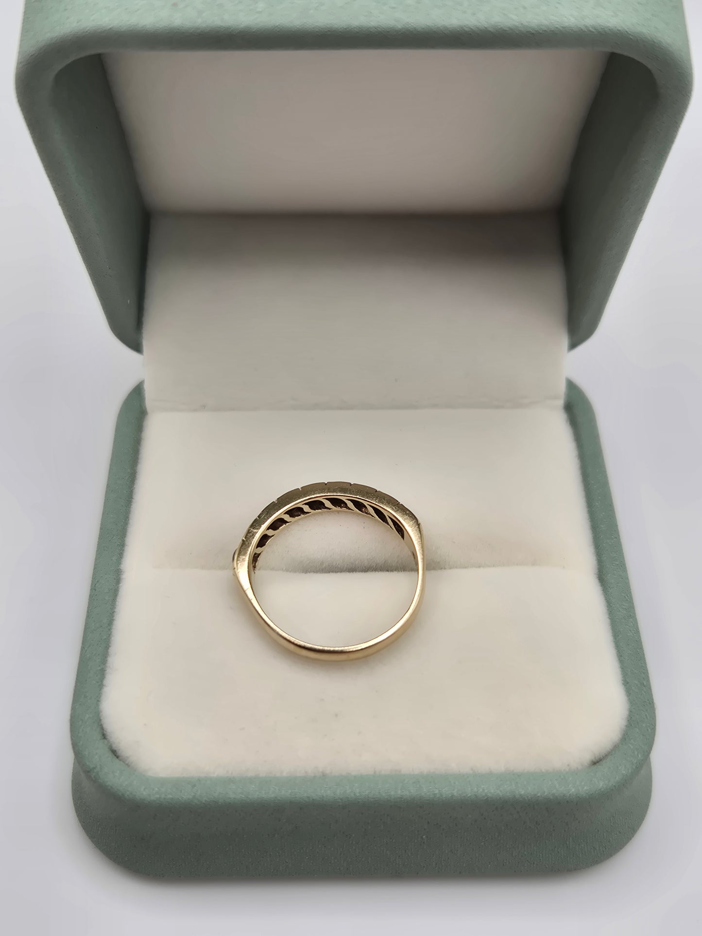 9ct gold sapphire ring