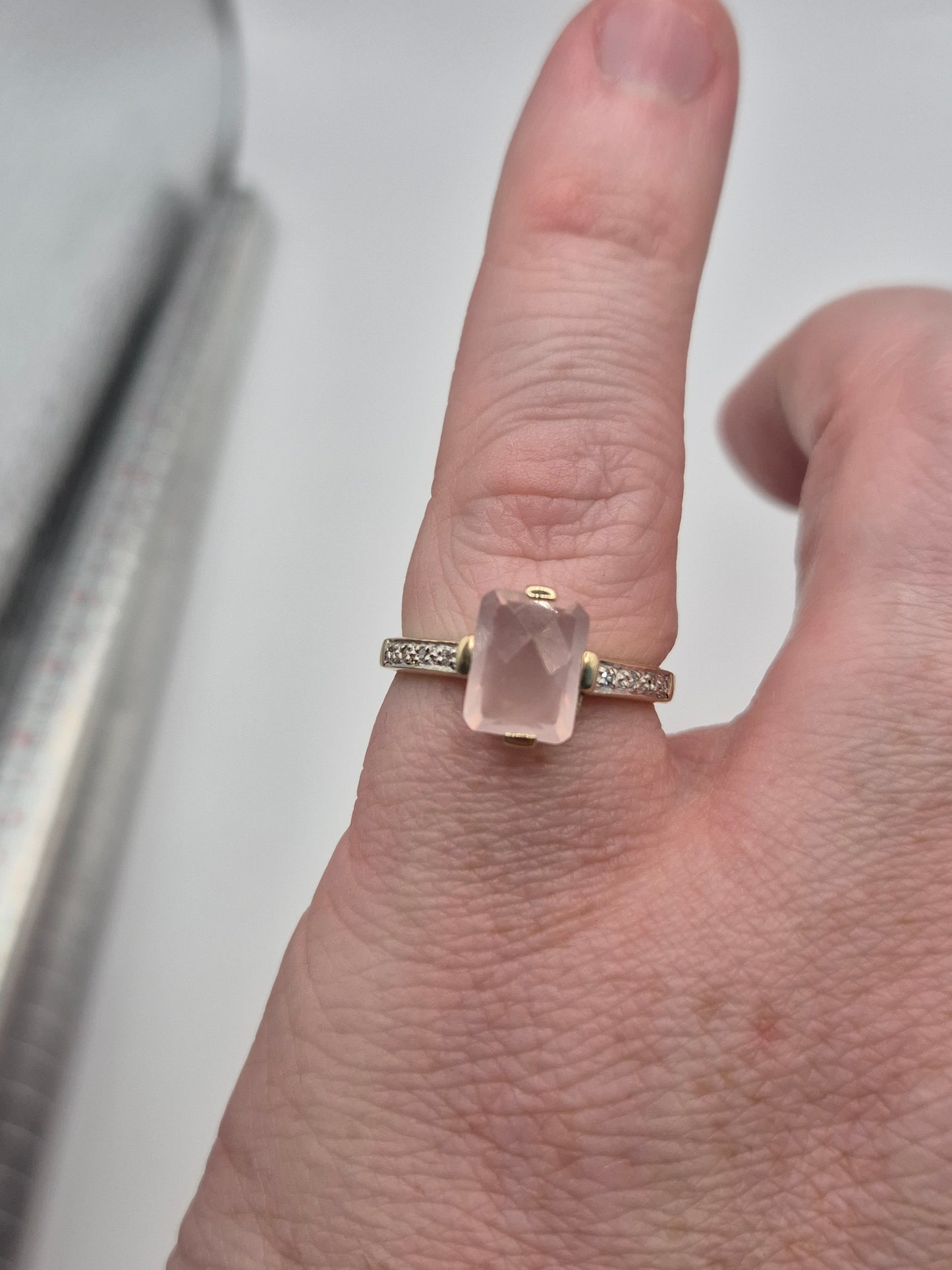 9ct gold rose quartz and diamond ring